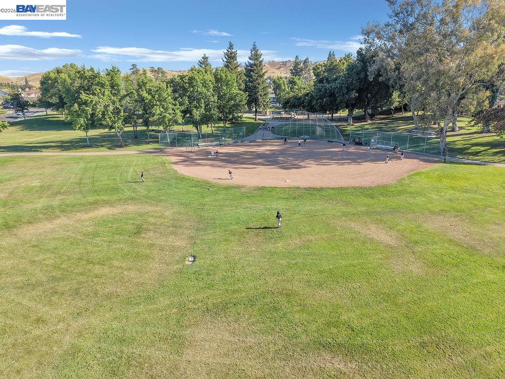 1124 Monterey Dr