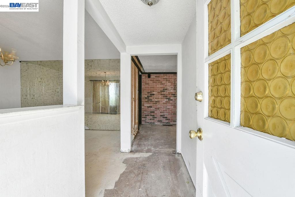 1124 Monterey Dr