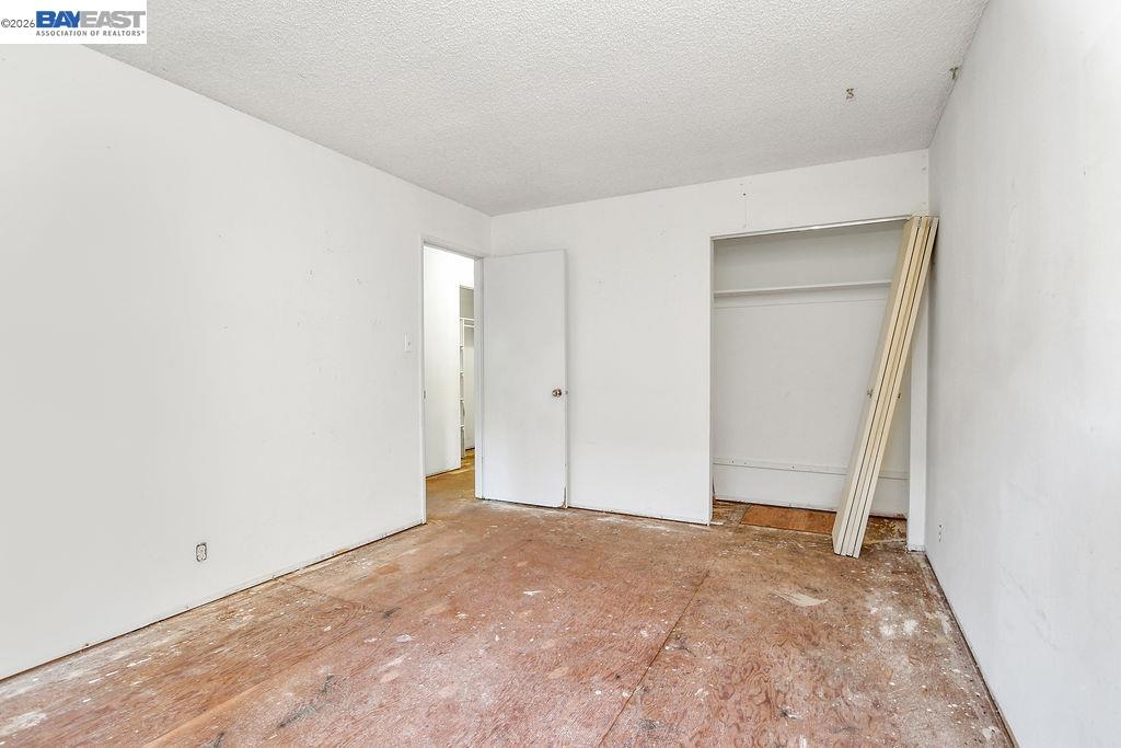 1124 Monterey Dr