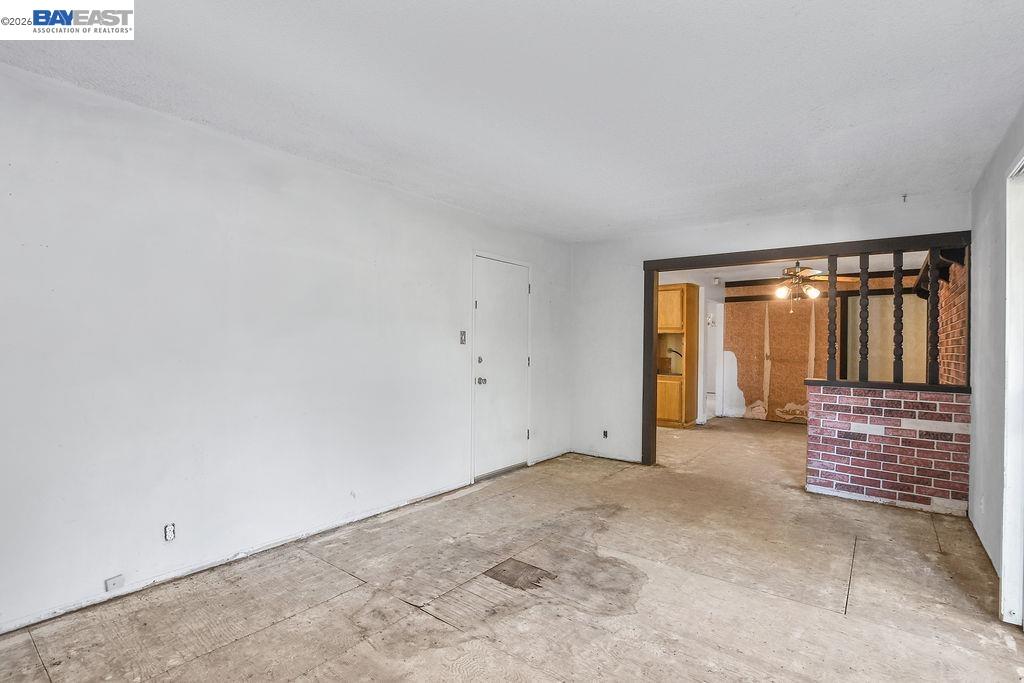 1124 Monterey Dr