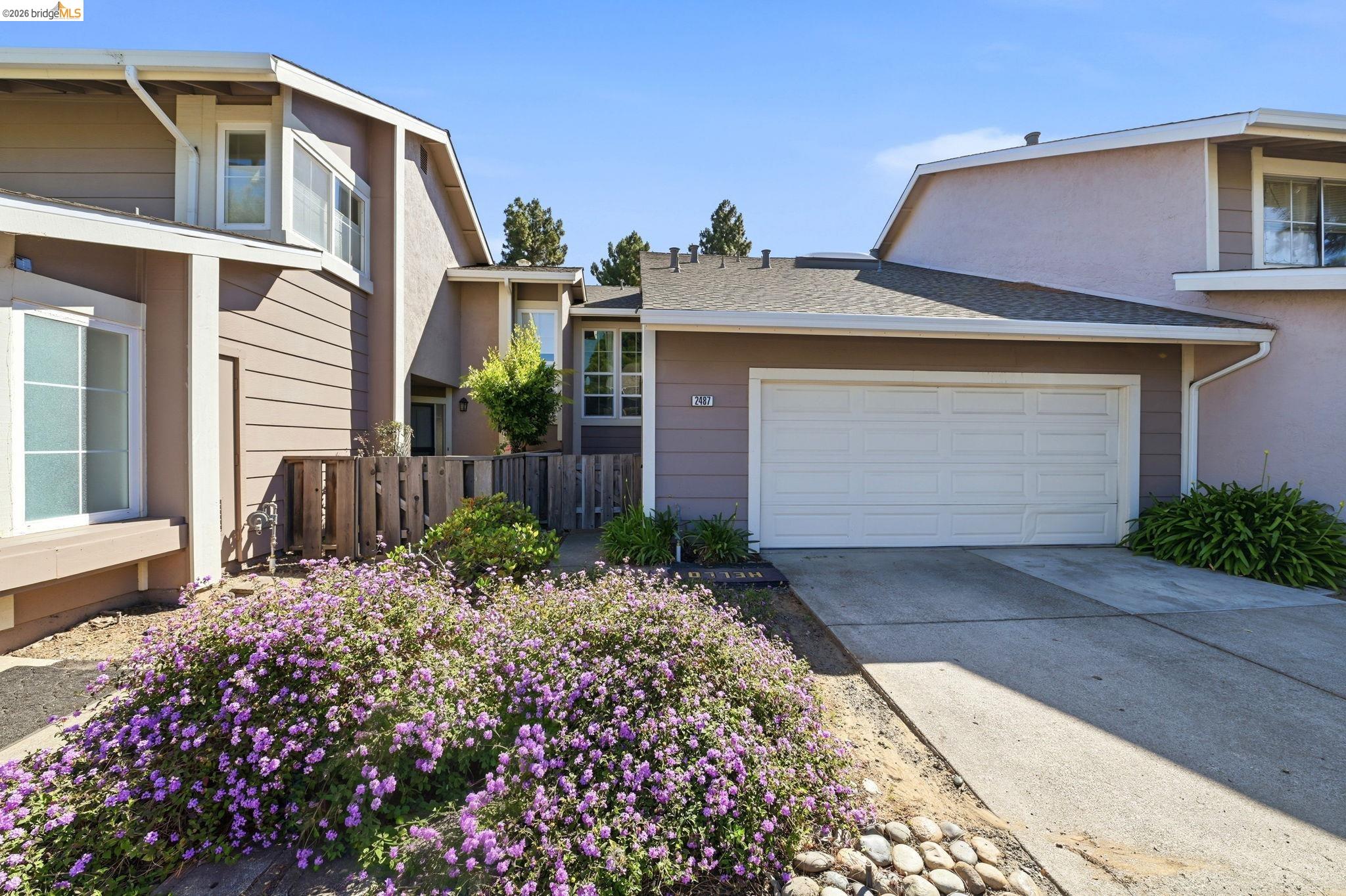 2487 Heathrow Ln
