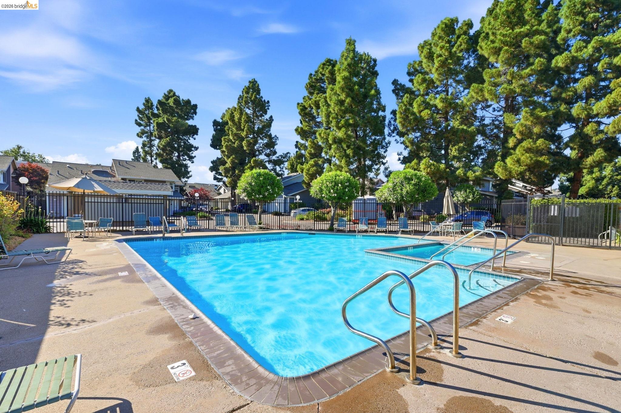 2487 Heathrow Ln