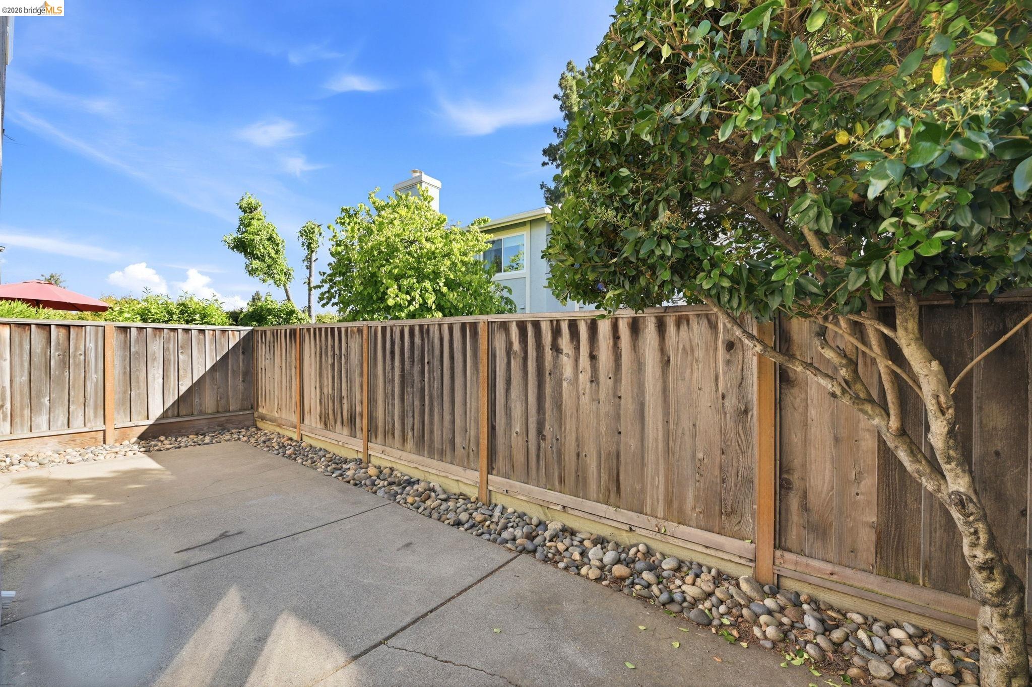2487 Heathrow Ln