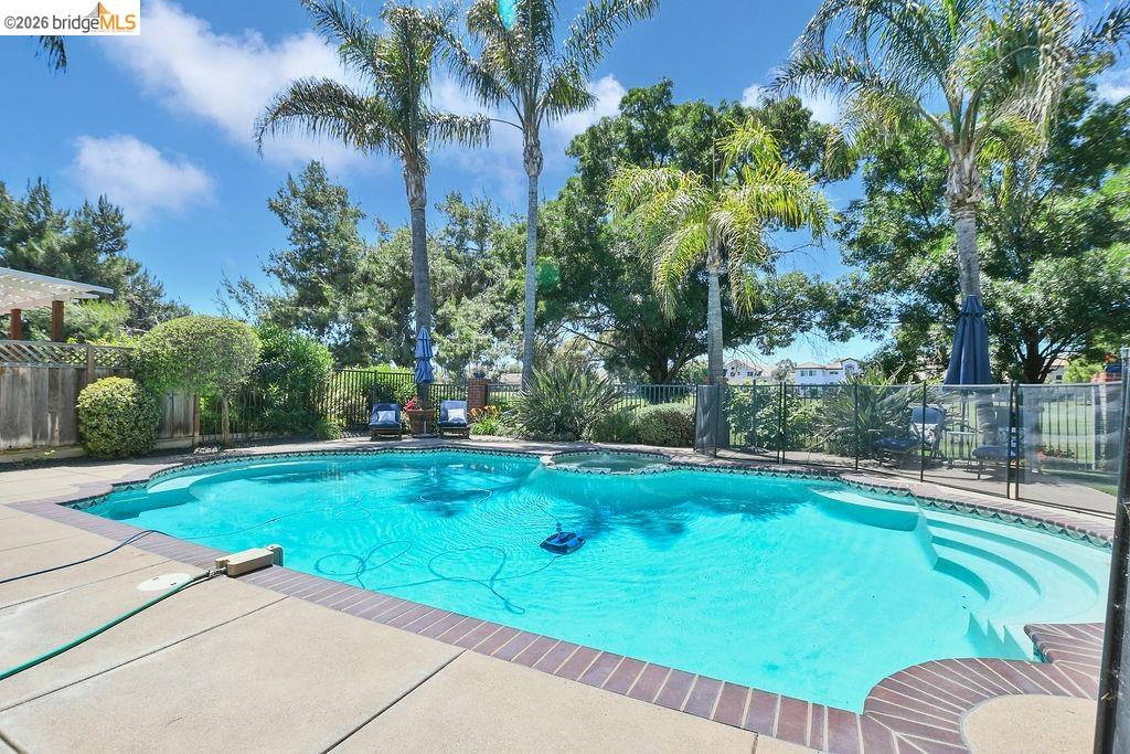 2442 Pinehurst Ct