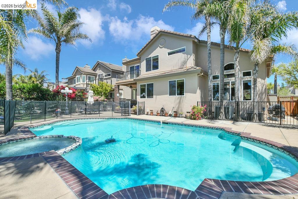 2442 Pinehurst Ct