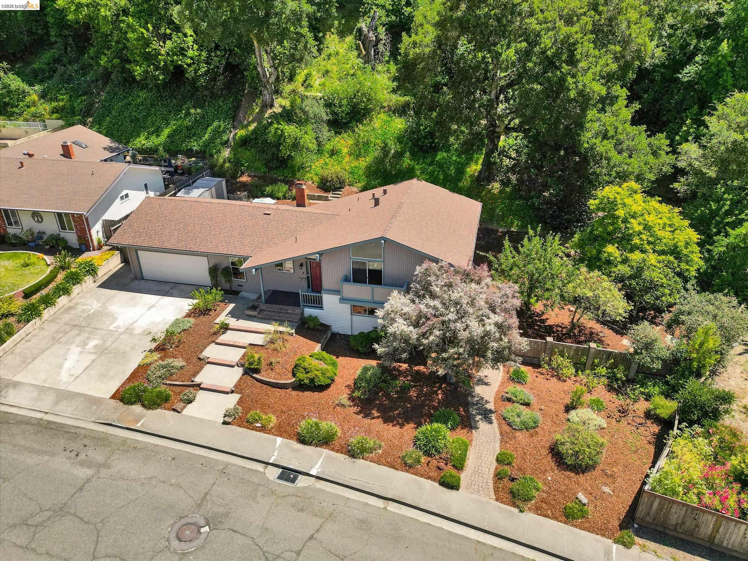 2826 Wright Ave