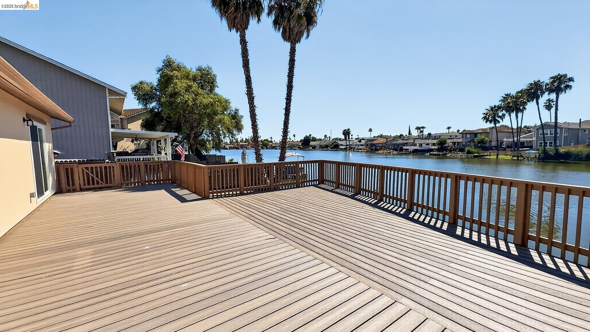 1264 Beach Ct