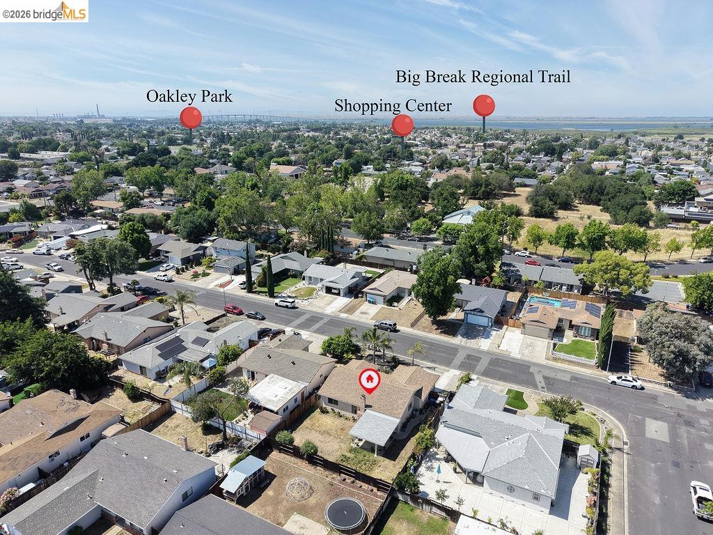 979 Walnut Dr