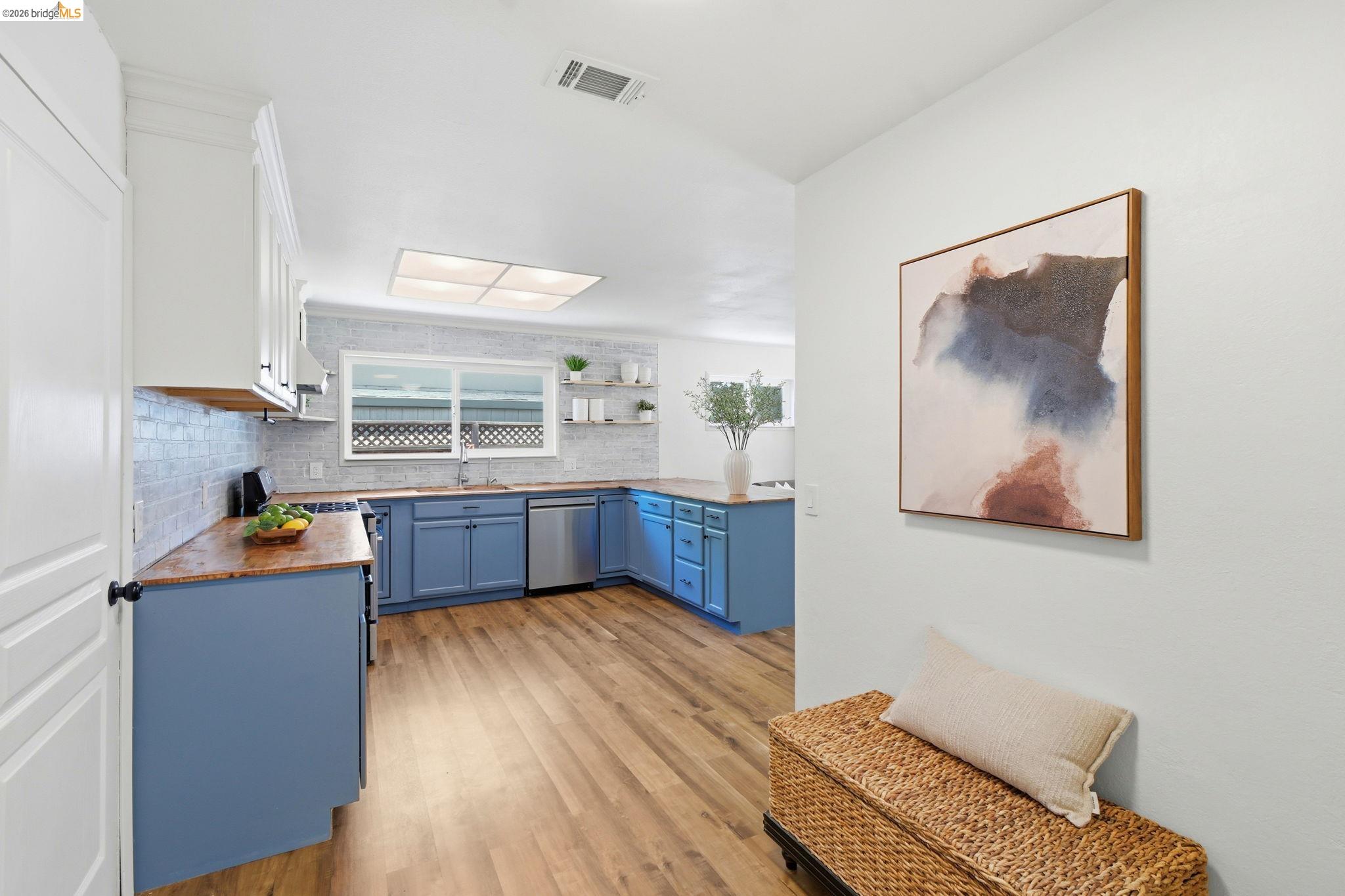 224 Amherst Ct