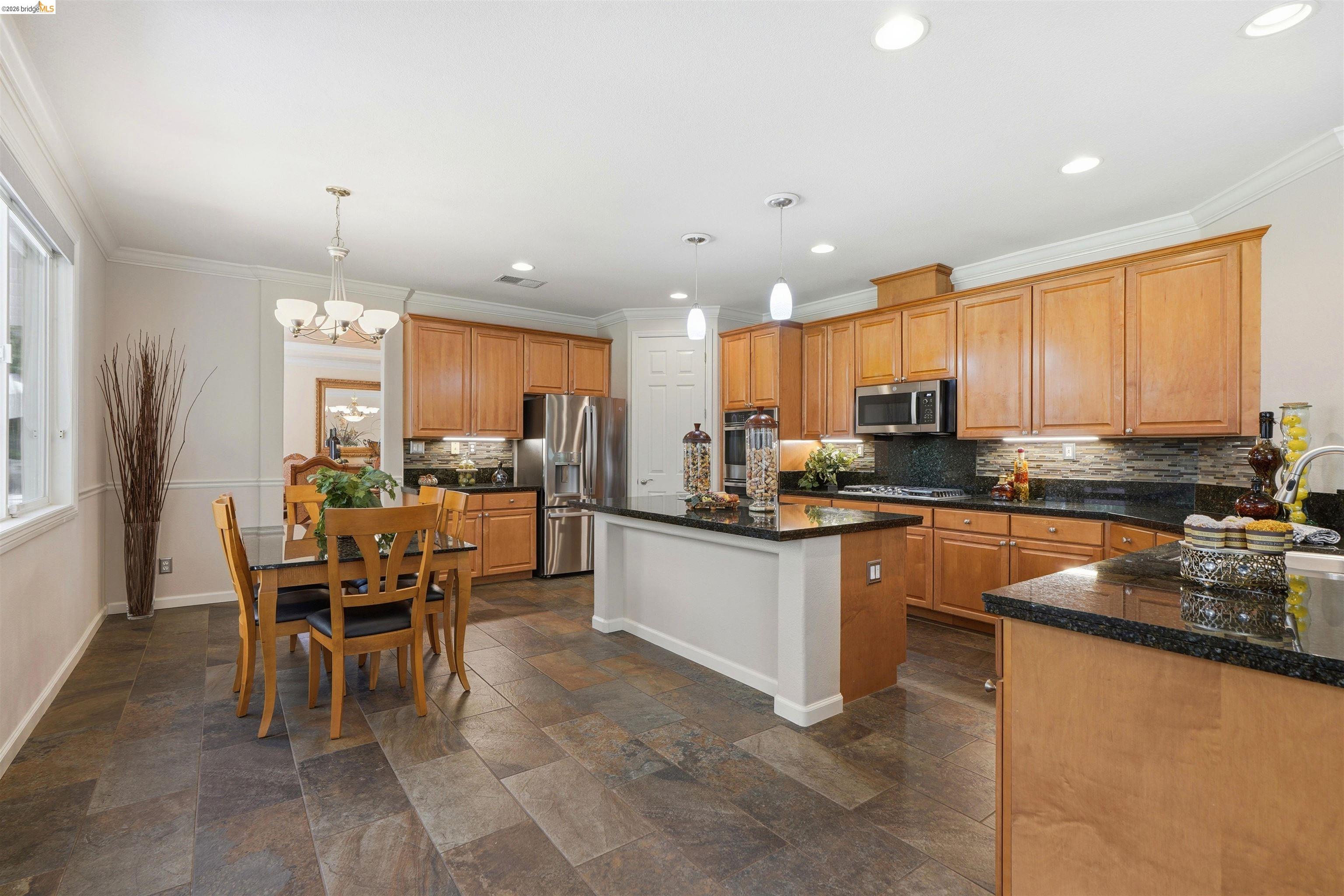 5048 Botting Ct