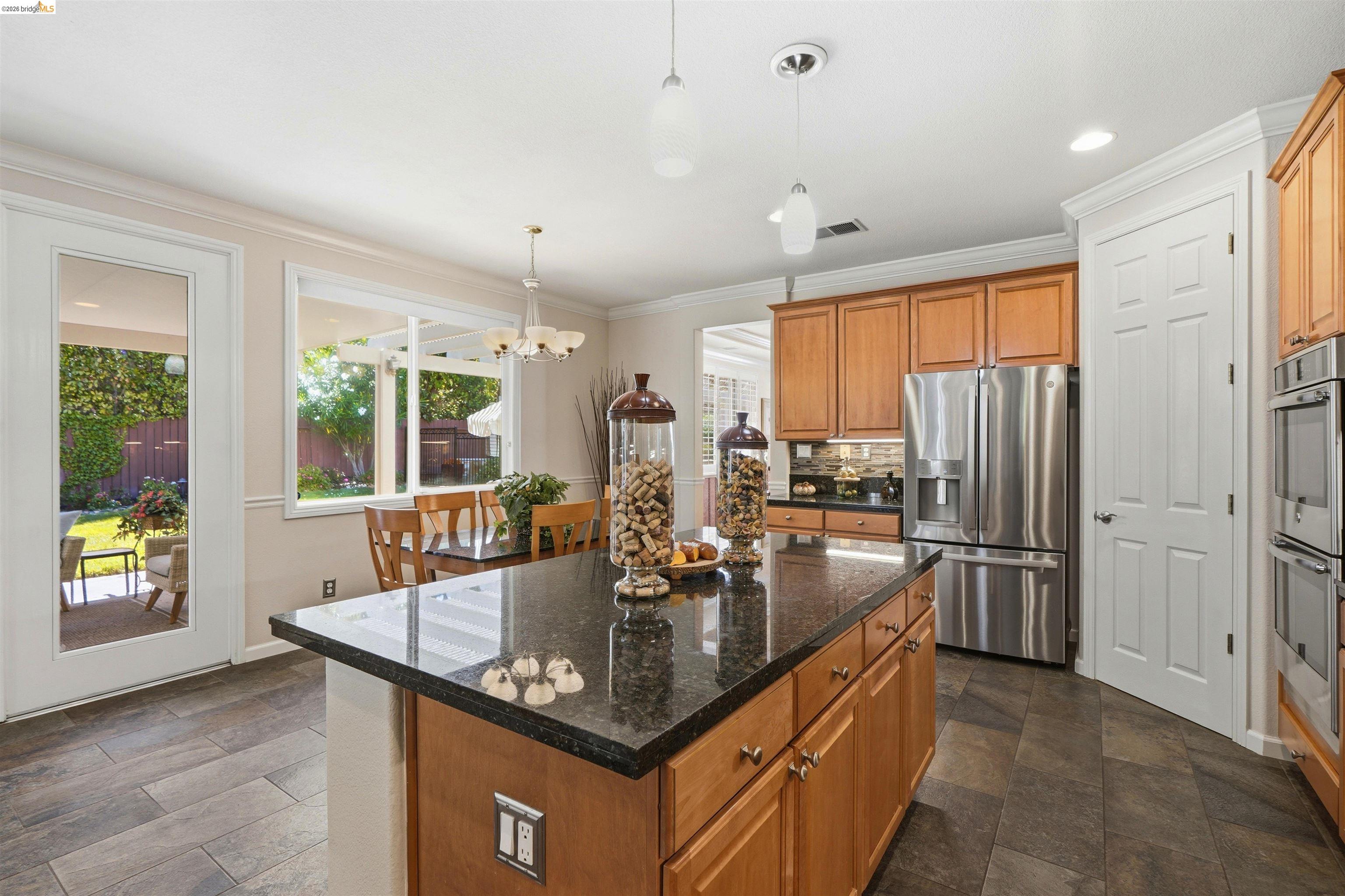 5048 Botting Ct