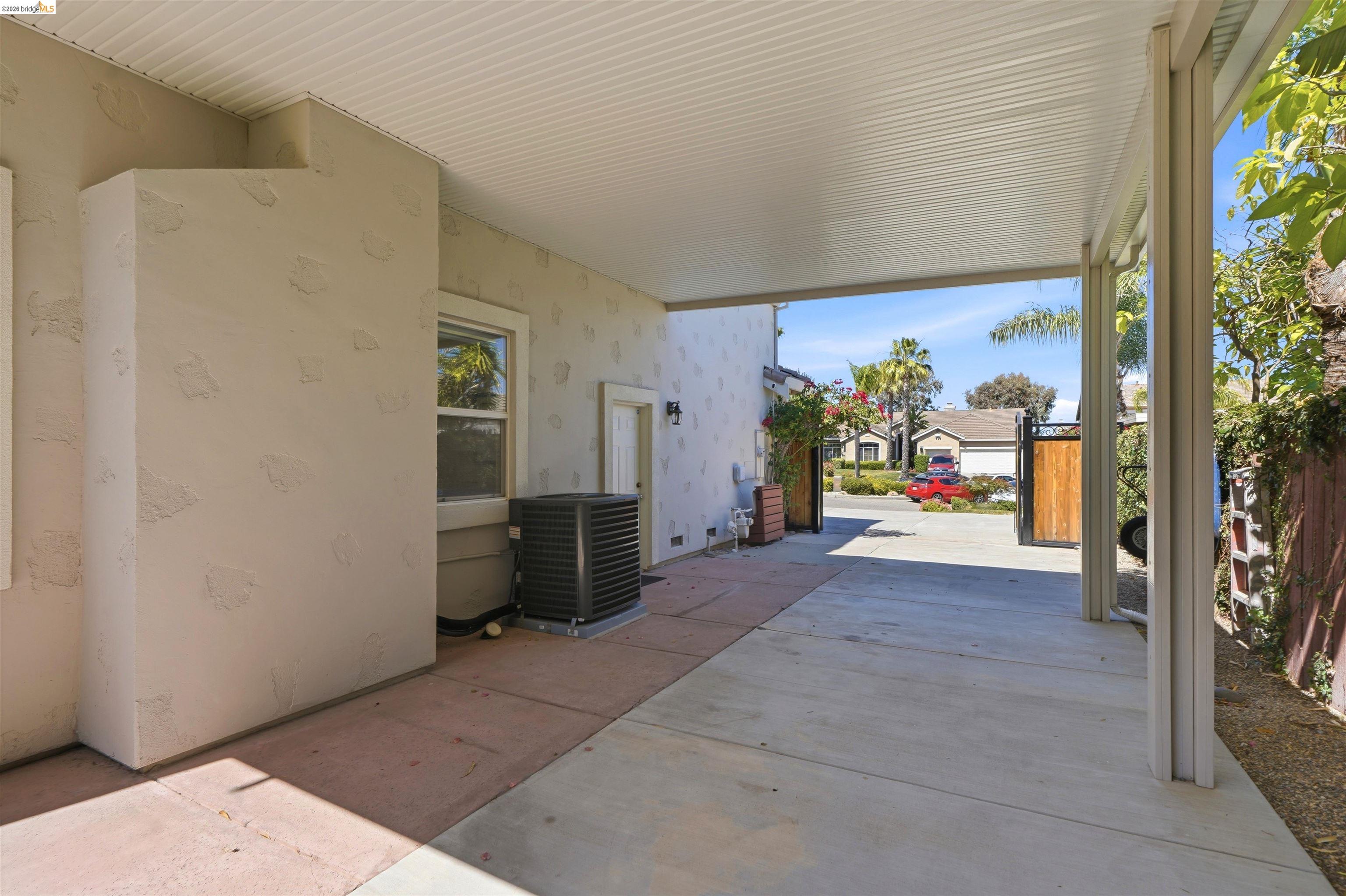 5048 Botting Ct