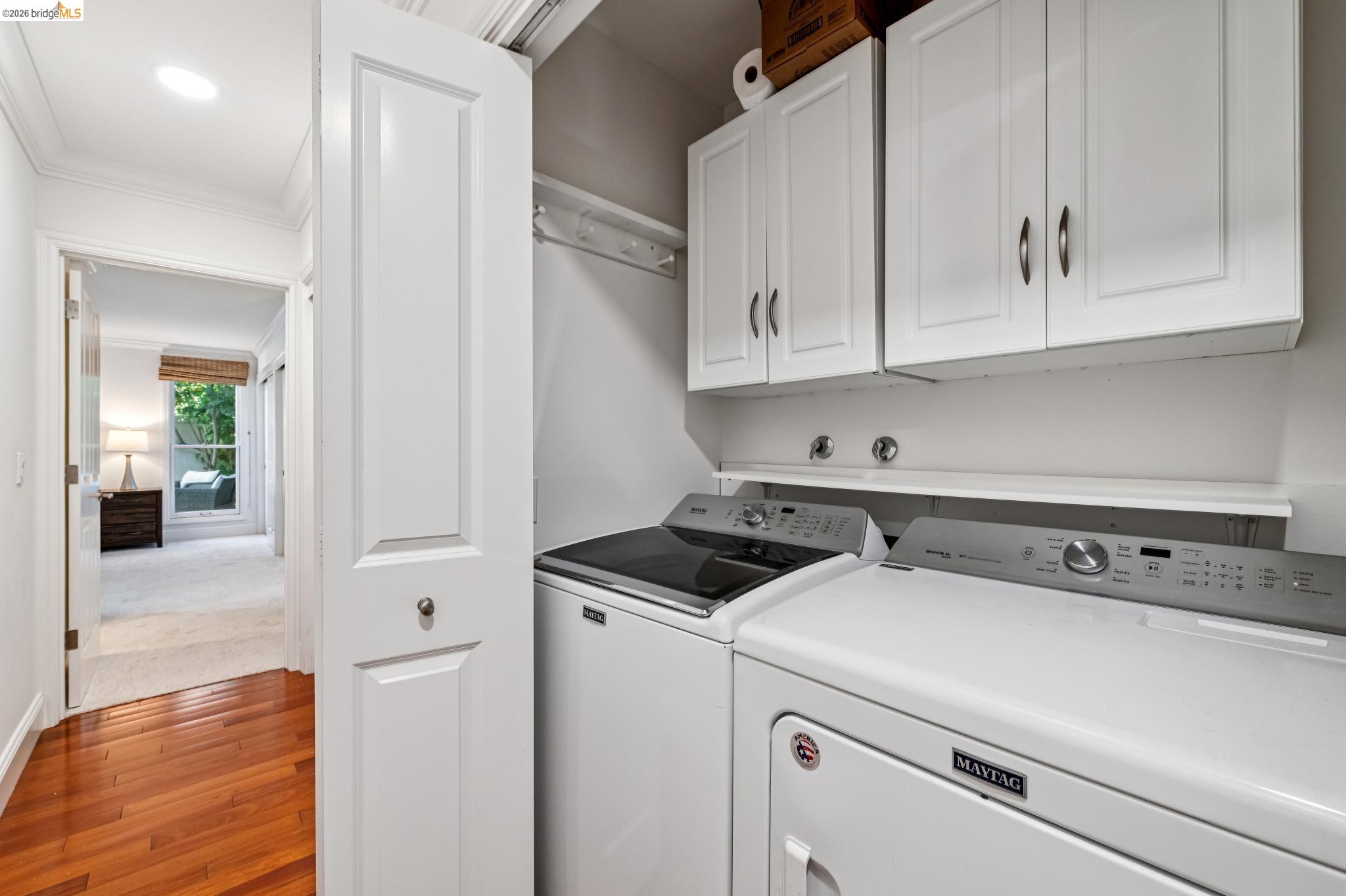 1912 Ascot Dr