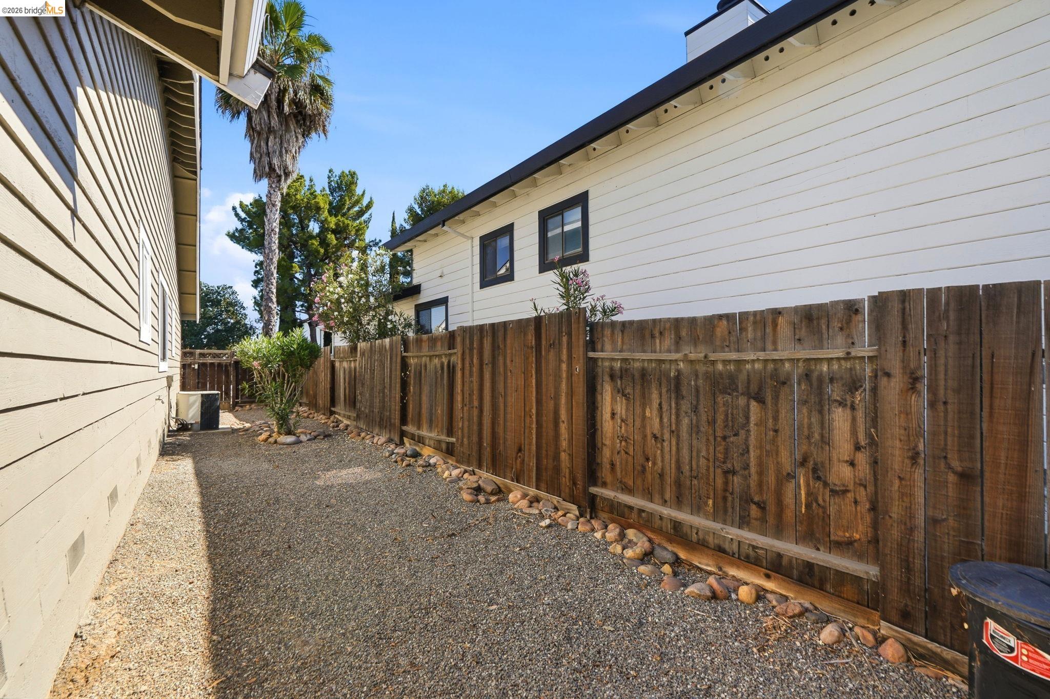 1794 Seal Way