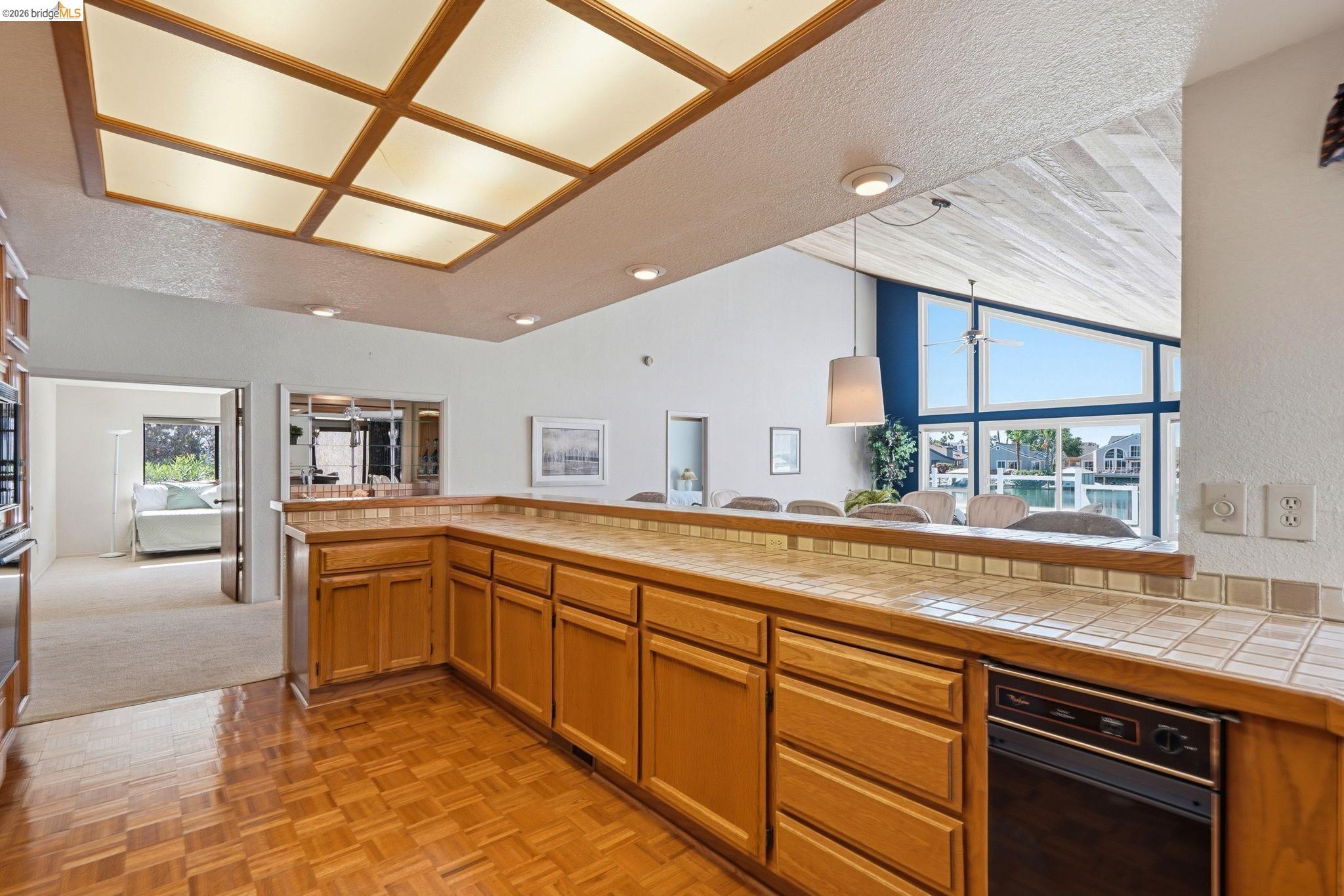 1794 Seal Way