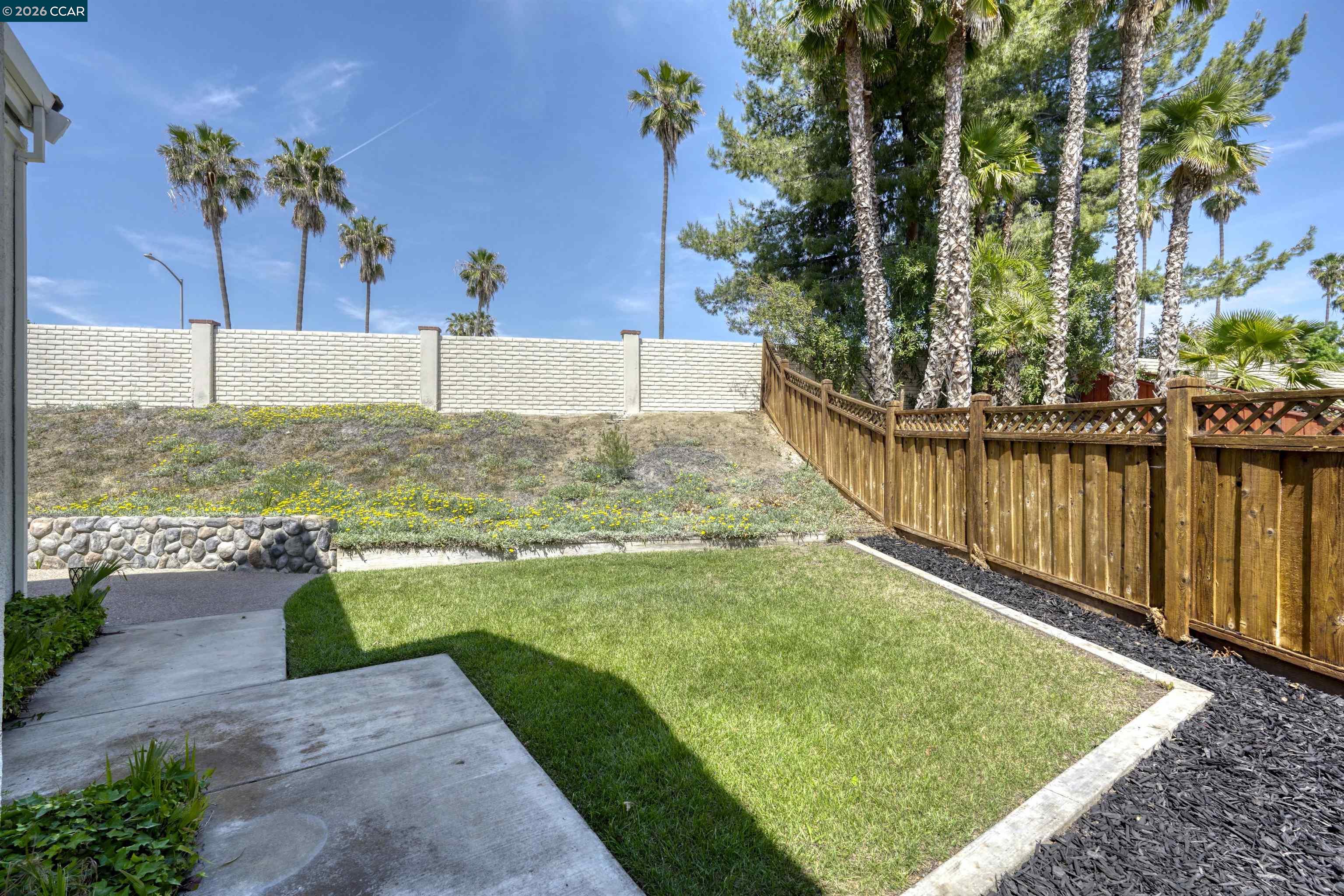 5535 Edgeview Dr