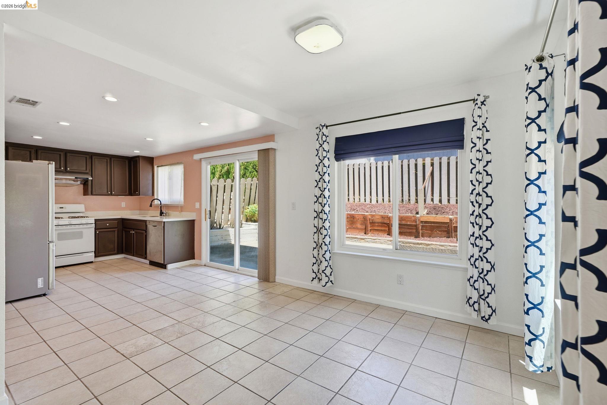 224 Sandy Cove Ln