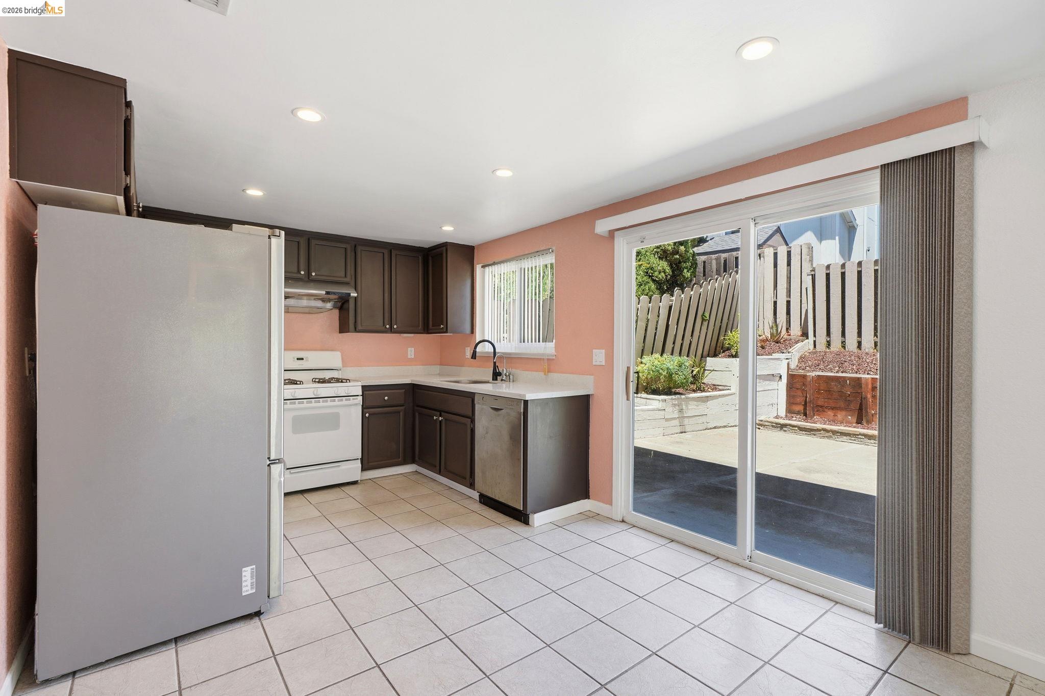 224 Sandy Cove Ln