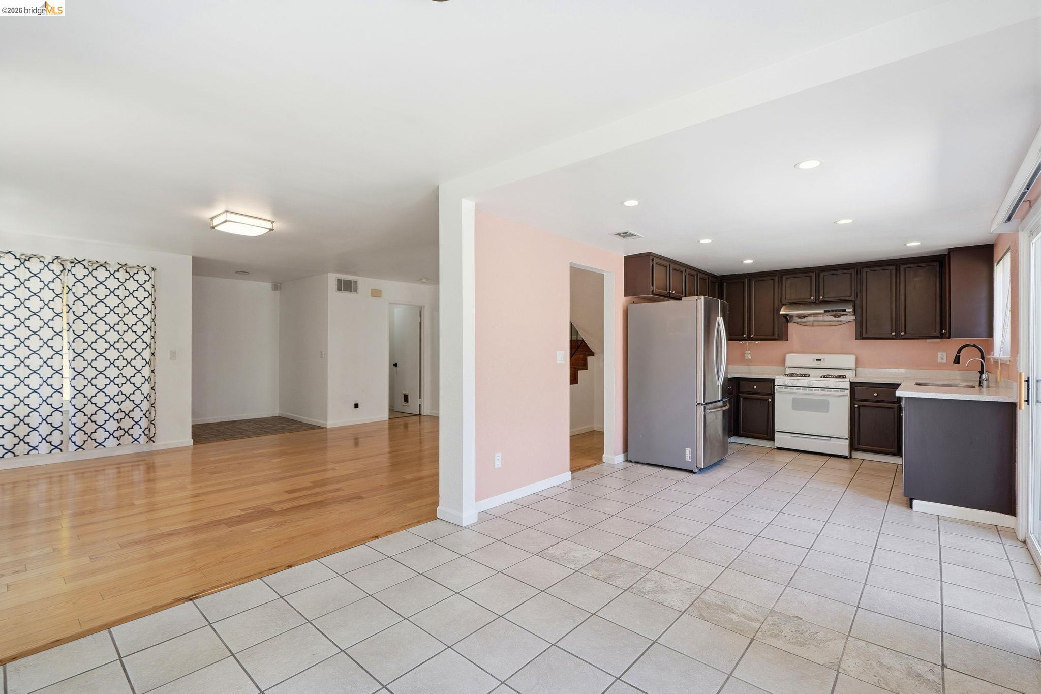 224 Sandy Cove Ln