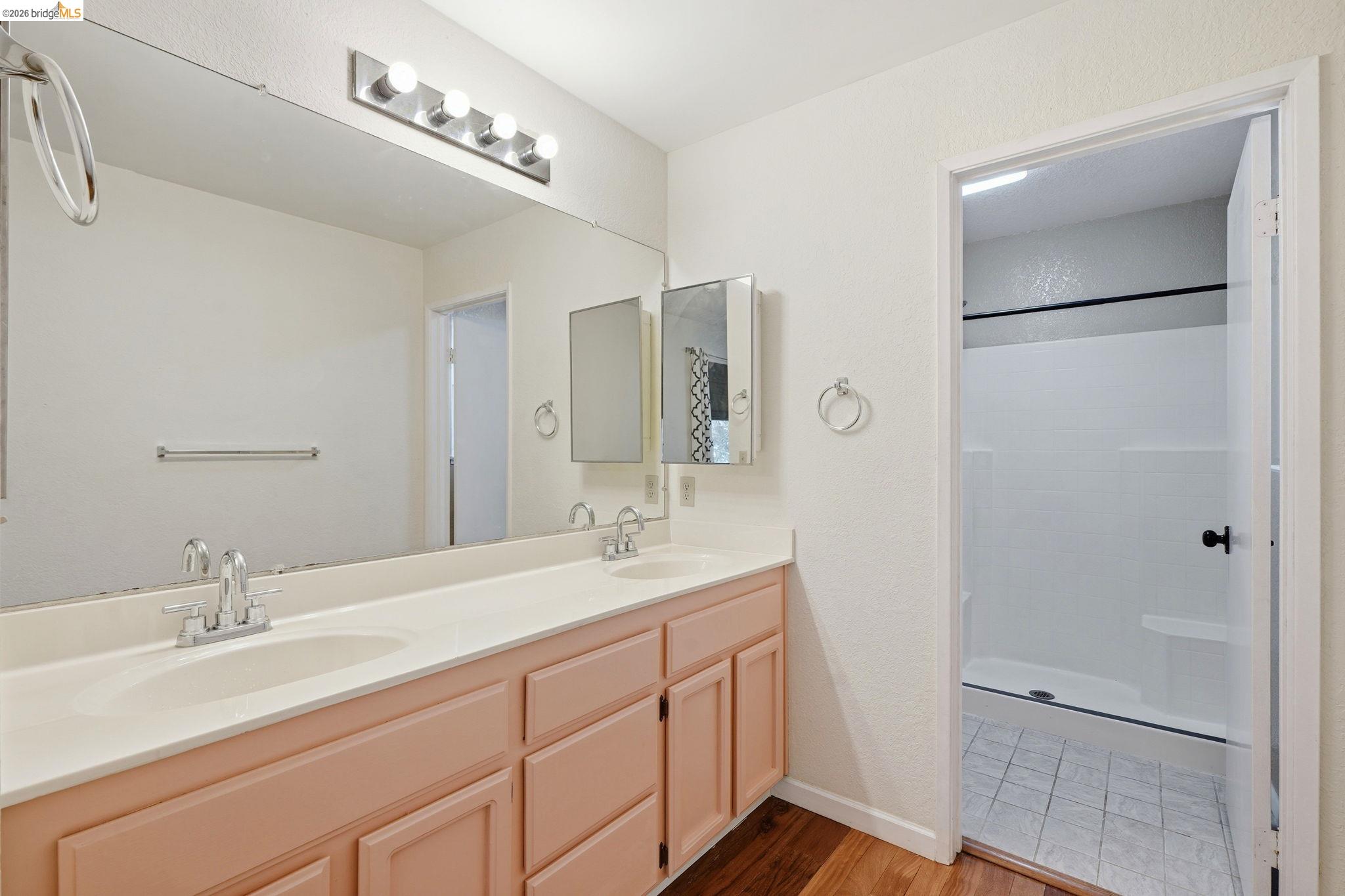 224 Sandy Cove Ln