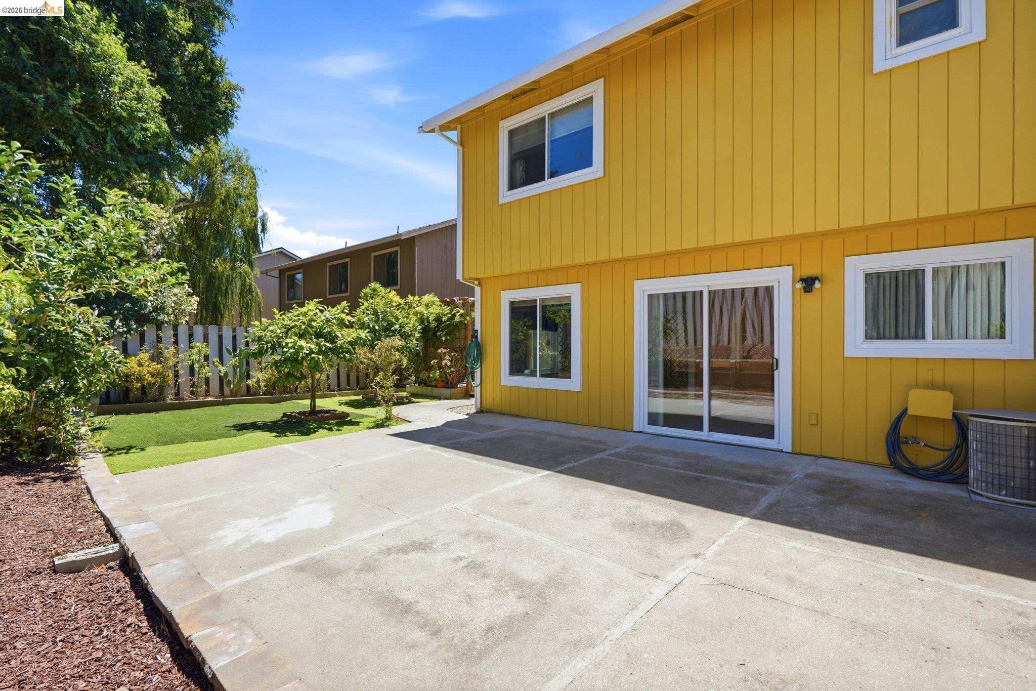 224 Sandy Cove Ln