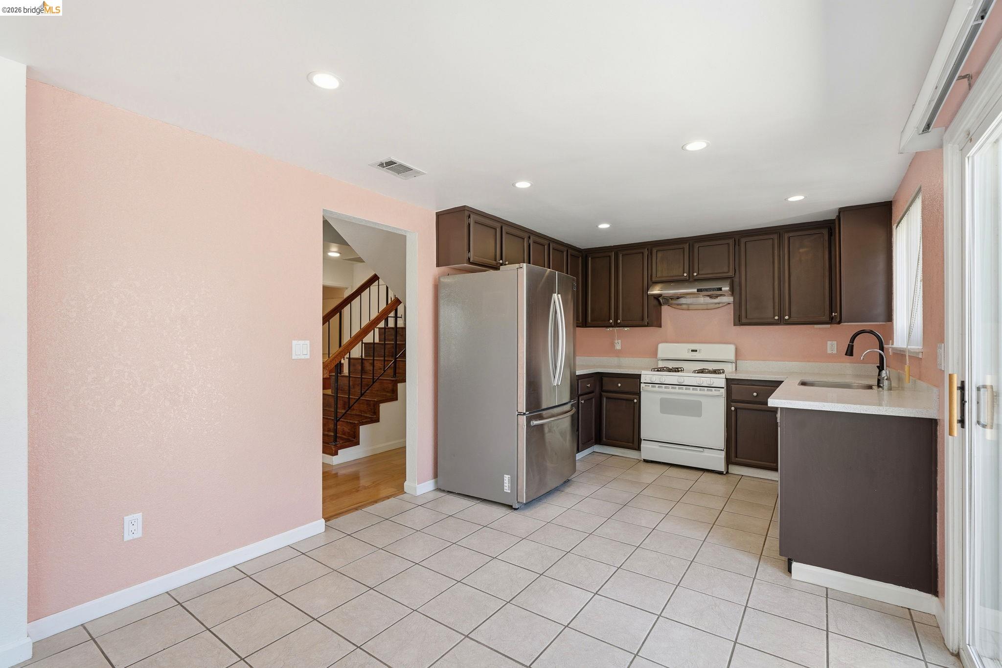224 Sandy Cove Ln