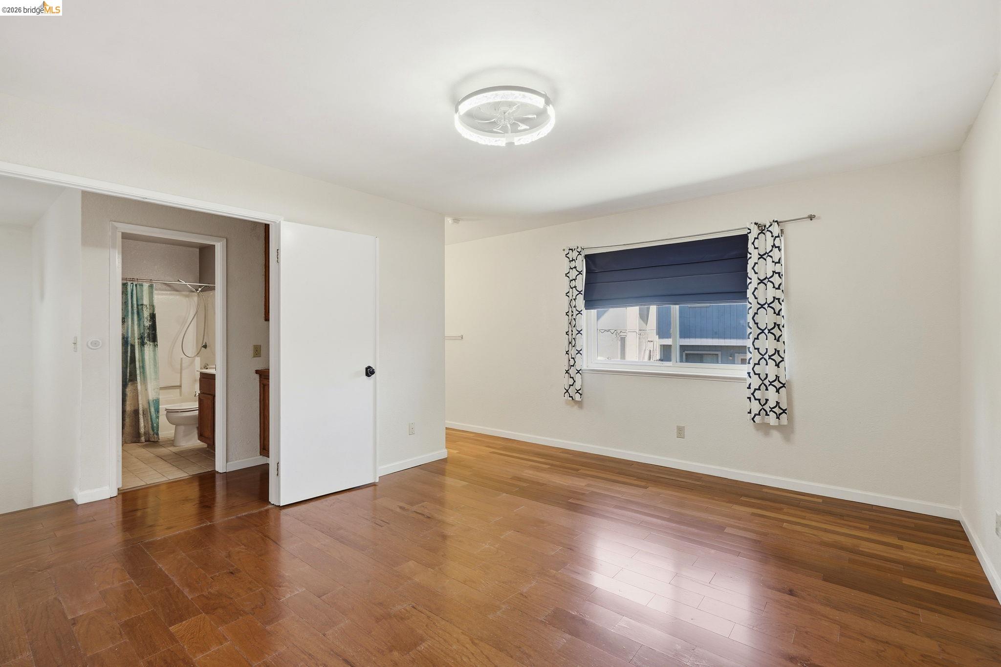 224 Sandy Cove Ln