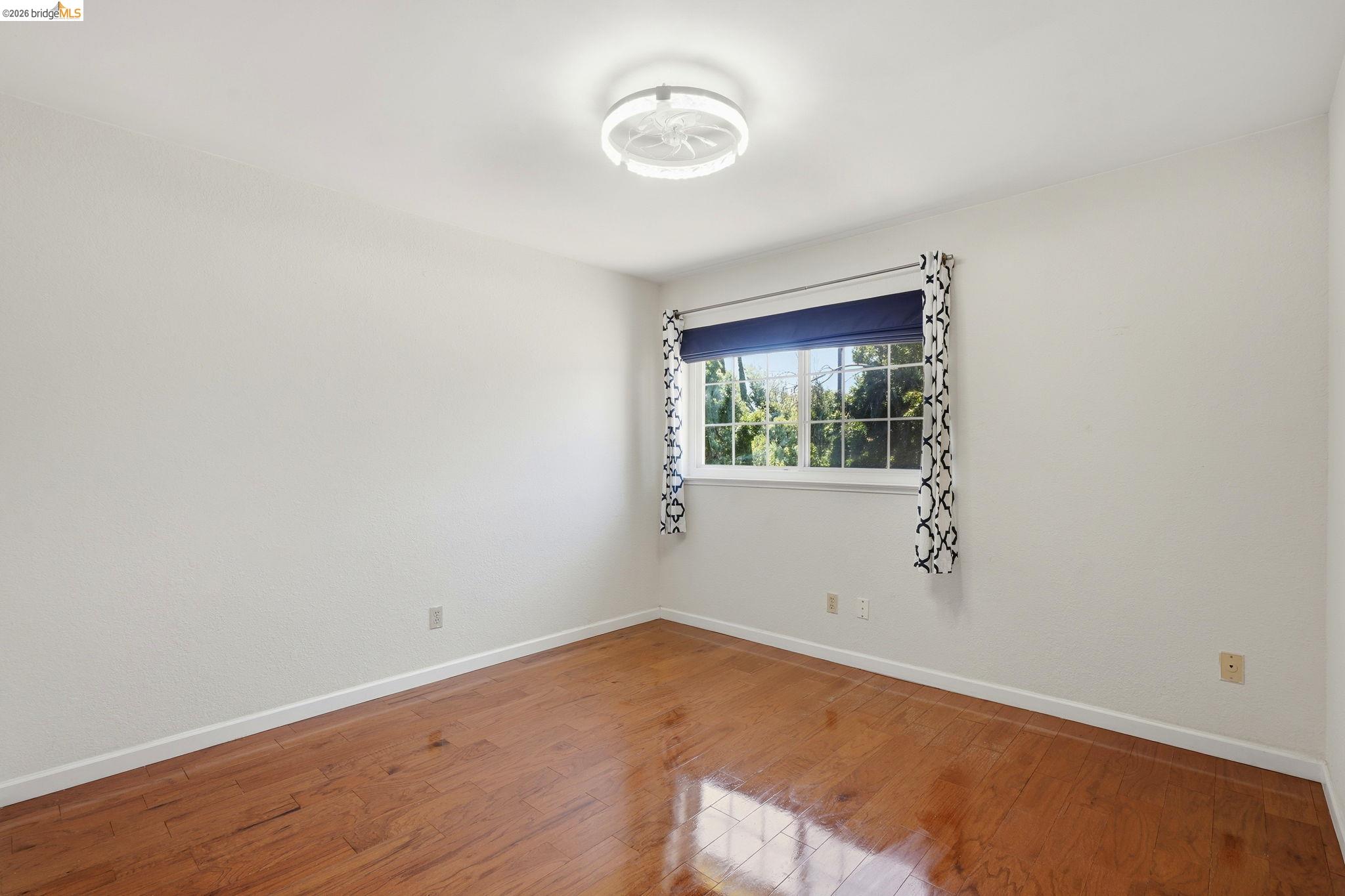 224 Sandy Cove Ln