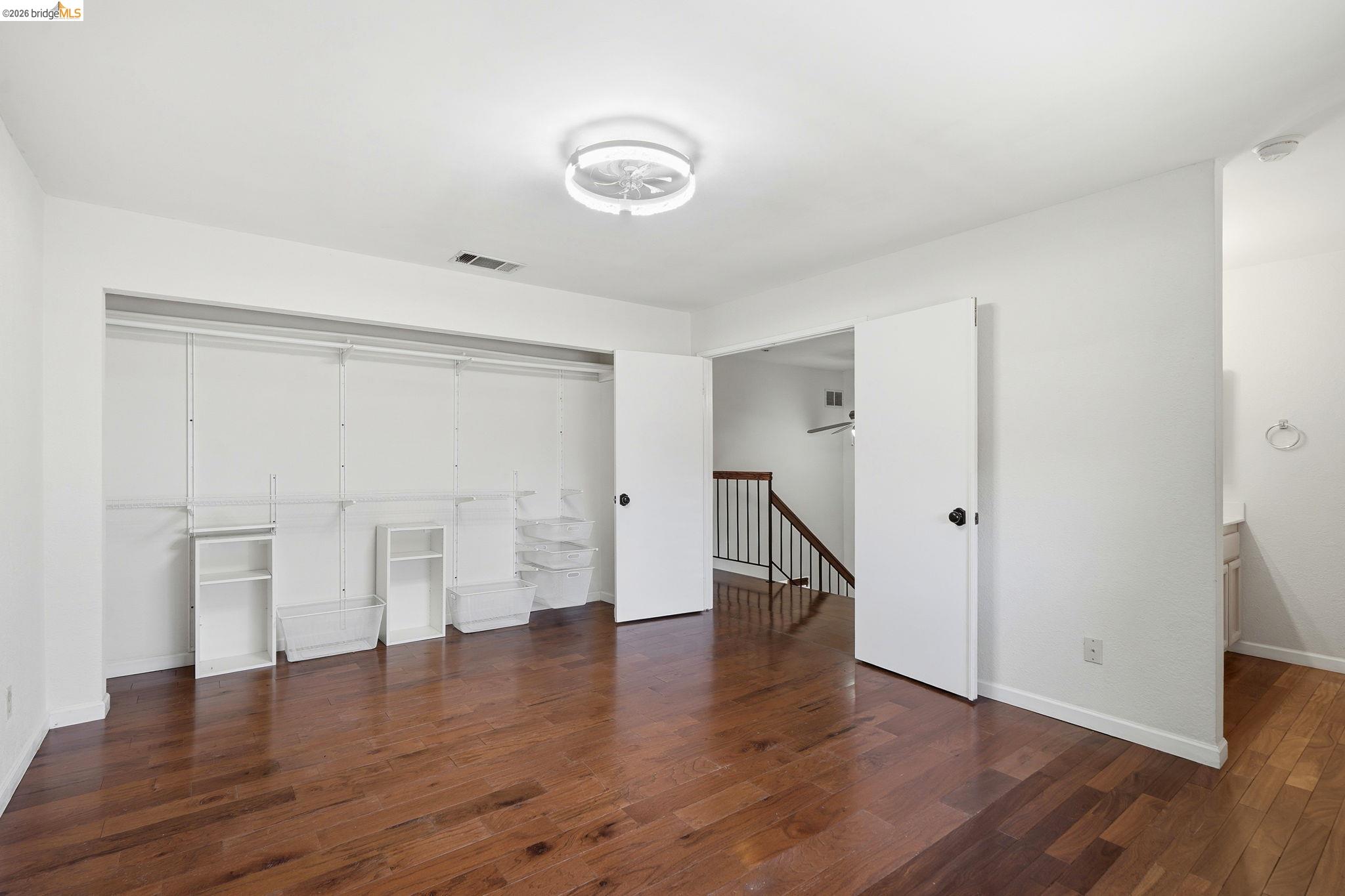 224 Sandy Cove Ln