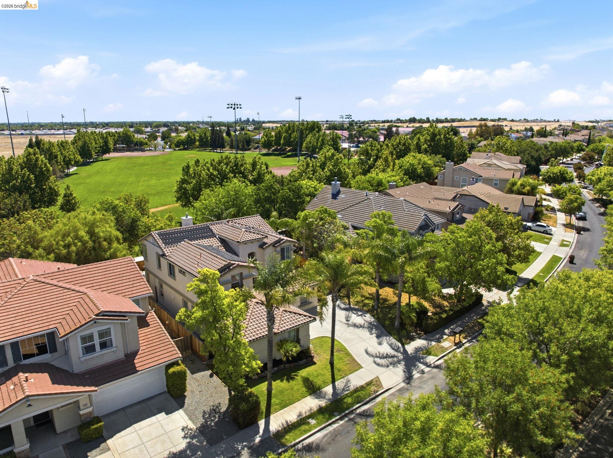 308 Foothill Dr