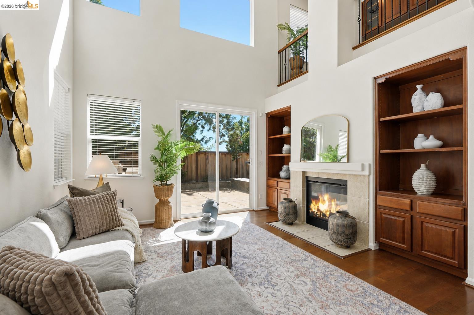308 Foothill Dr