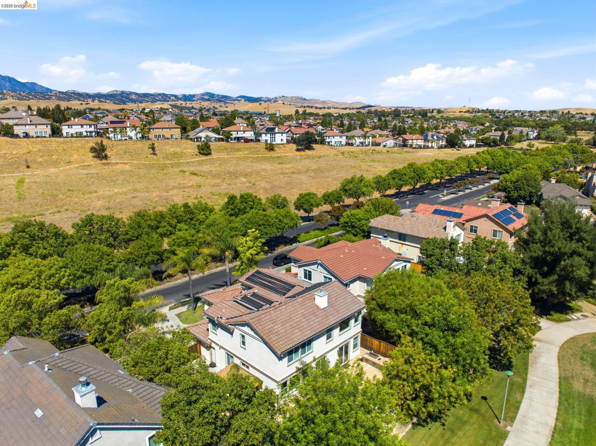 308 Foothill Dr