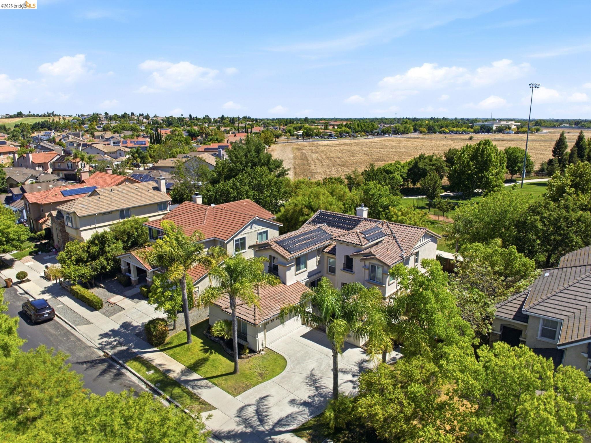 308 Foothill Dr