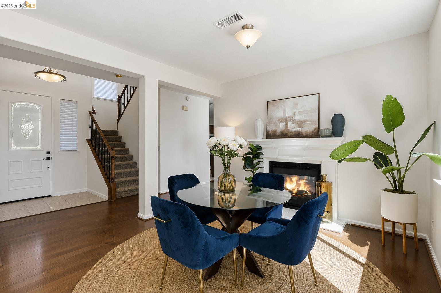 308 Foothill Dr
