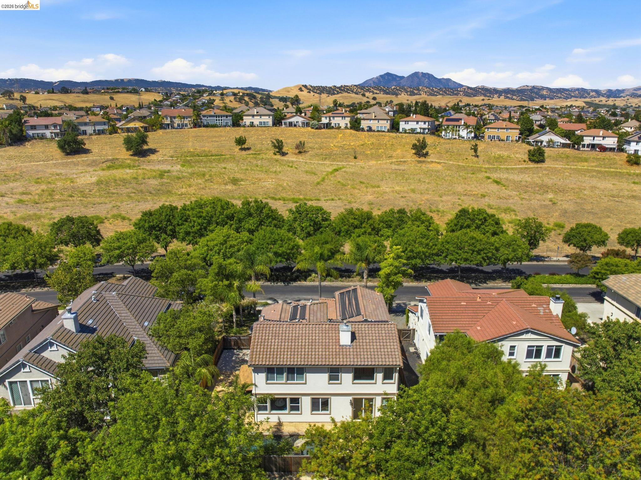 308 Foothill Dr