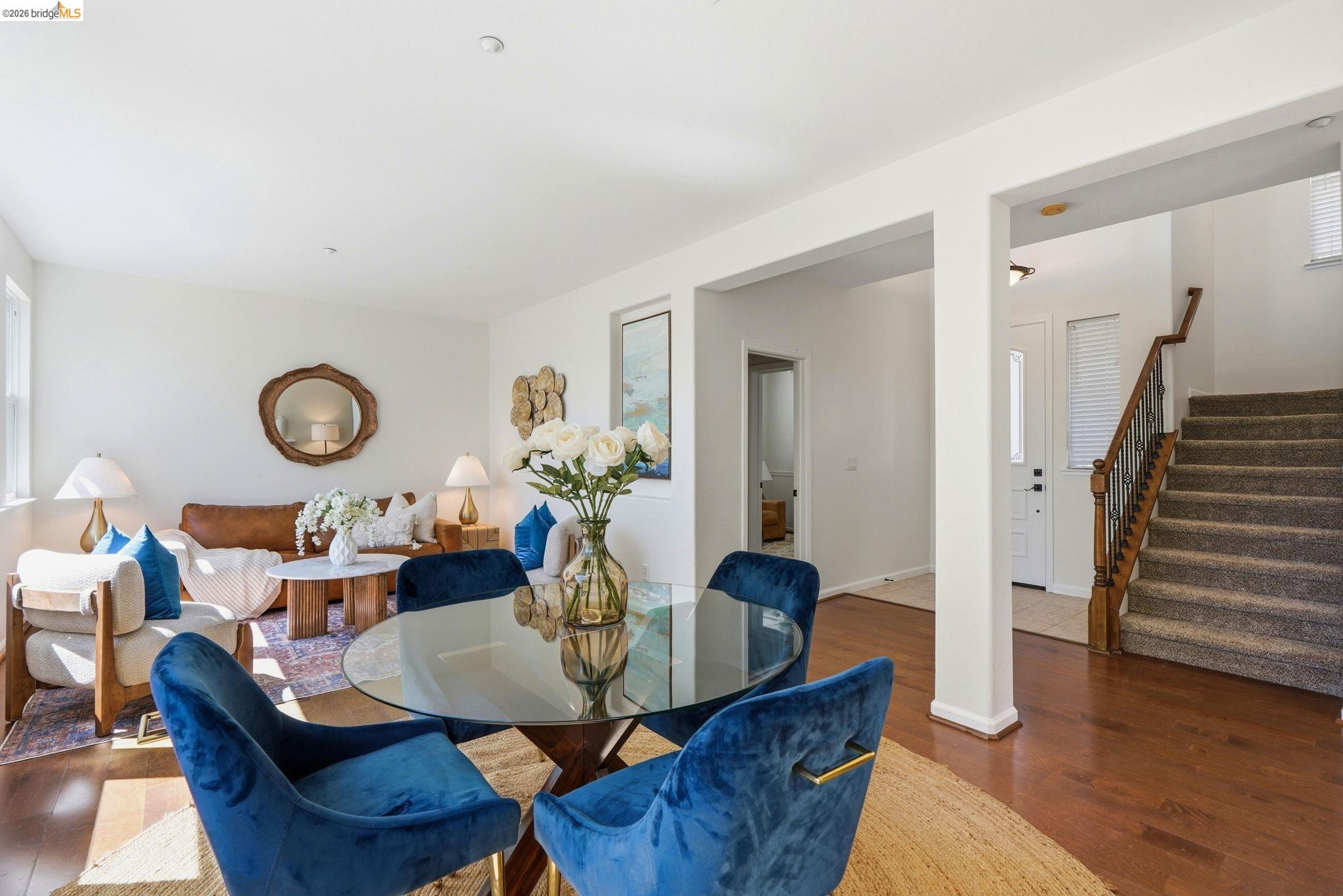308 Foothill Dr
