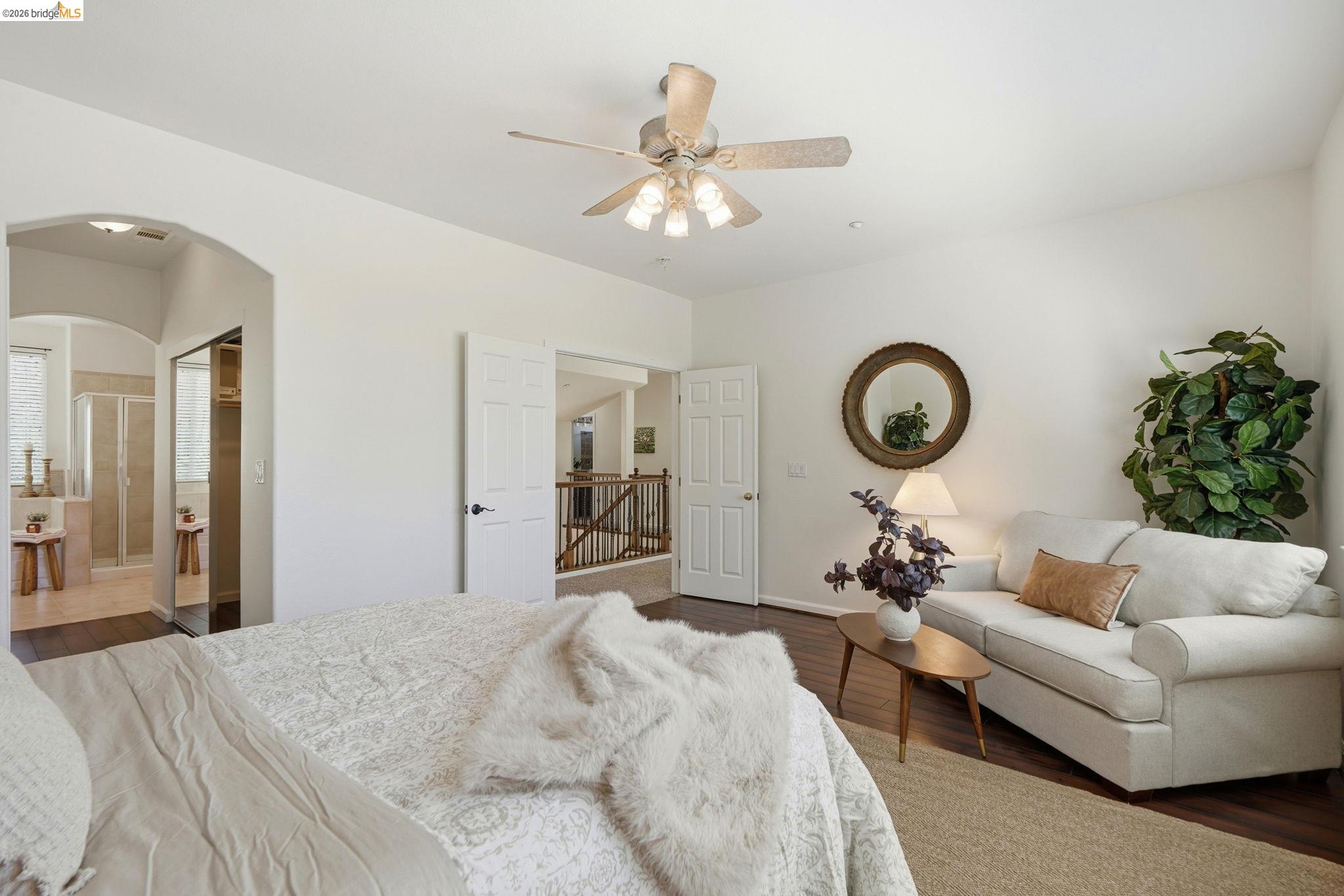 308 Foothill Dr