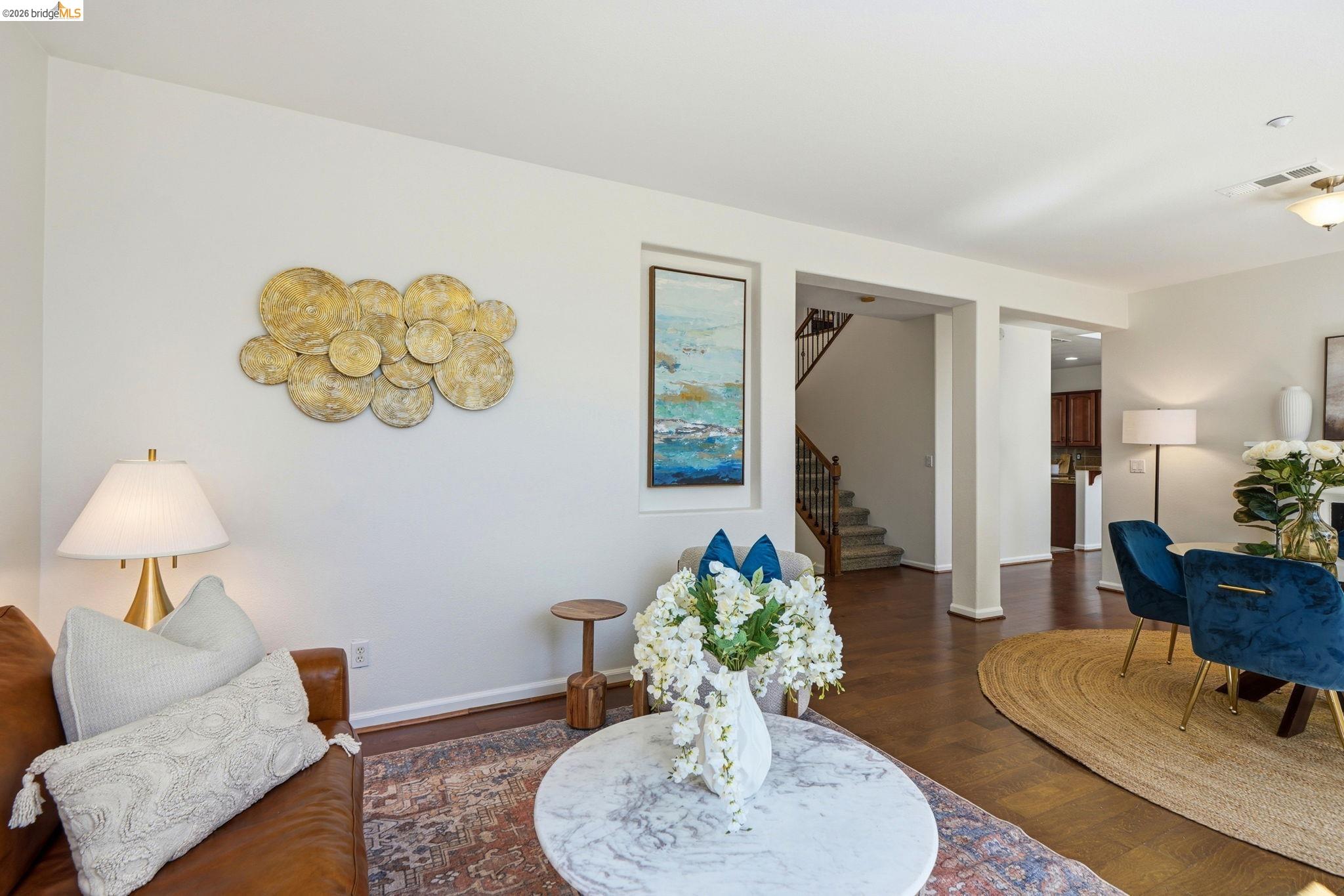 308 Foothill Dr