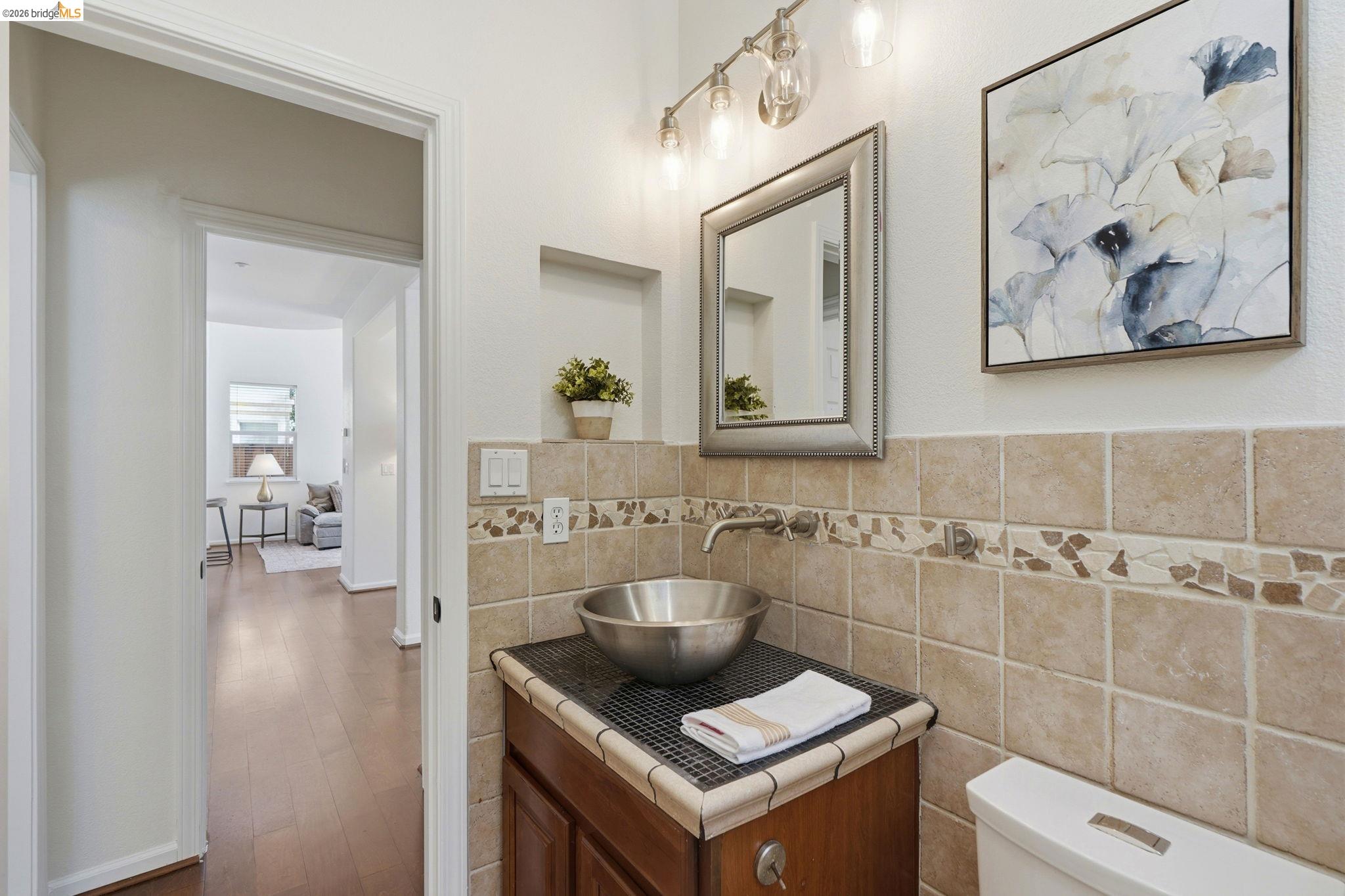 308 Foothill Dr