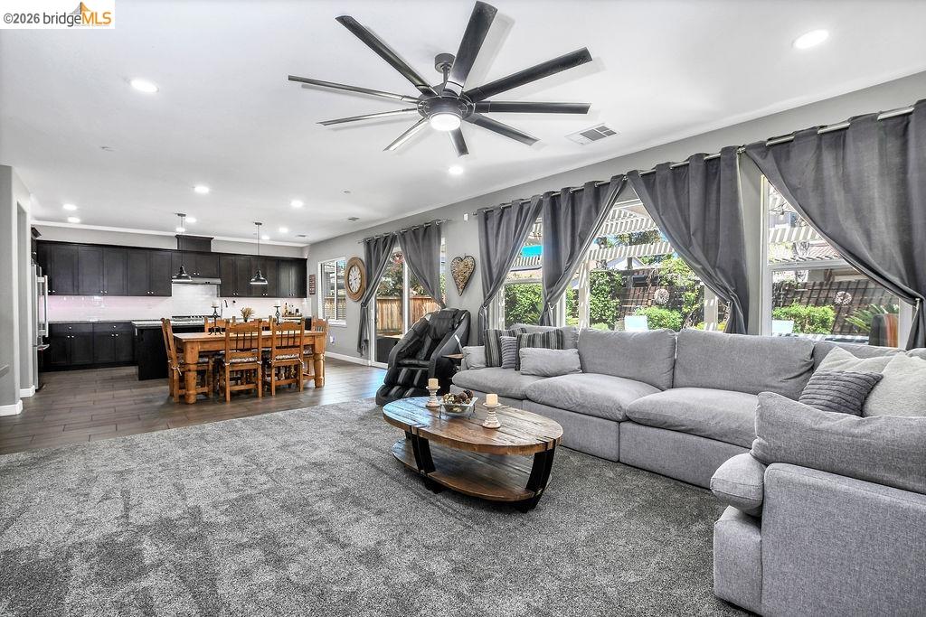 1388 Springdale Ct
