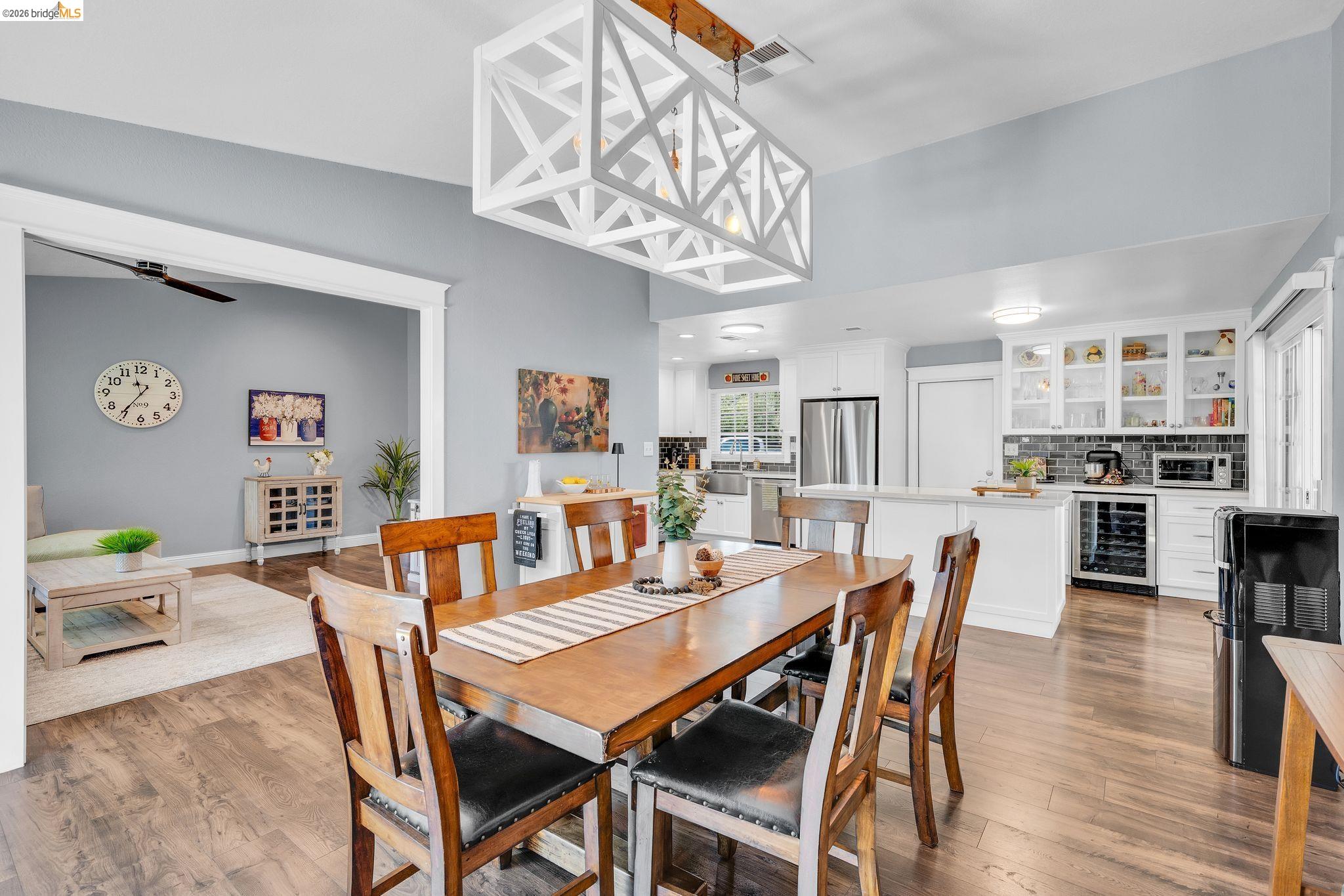 907 Dorchester Cir