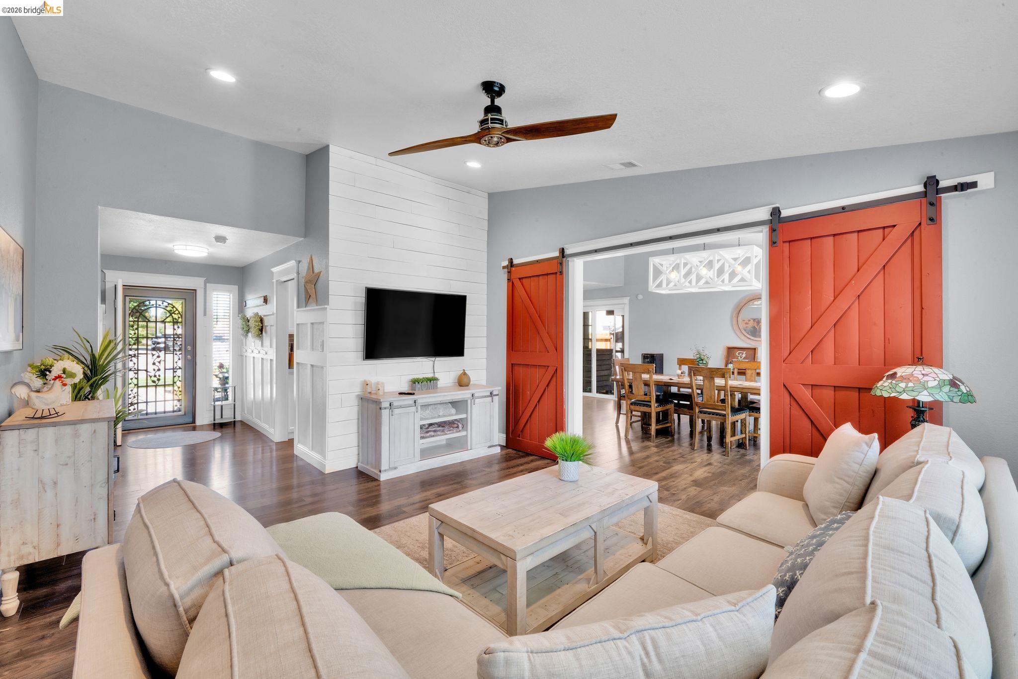 907 Dorchester Cir