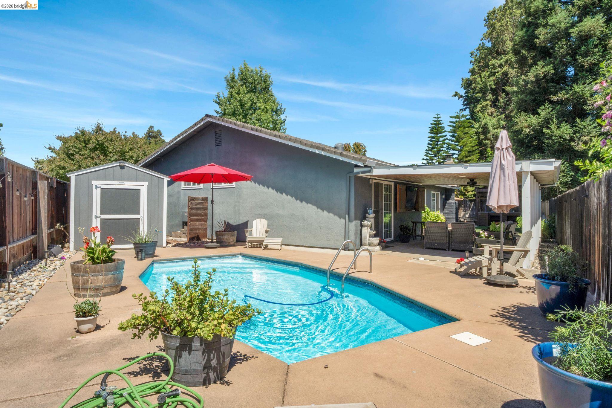 907 Dorchester Cir