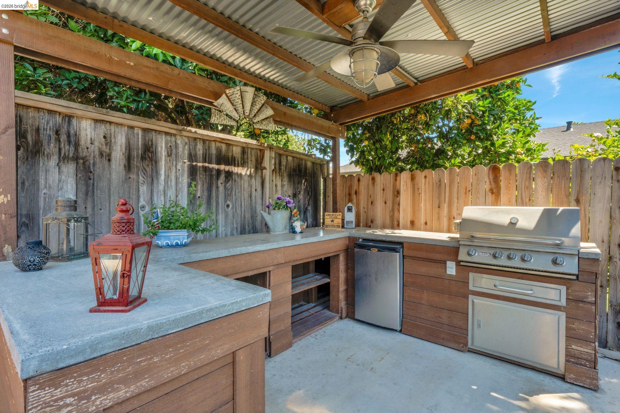 907 Dorchester Cir