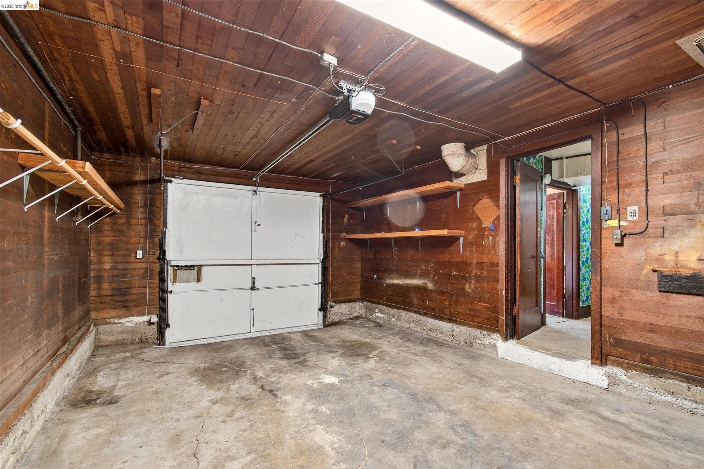 617 Boulevard Way