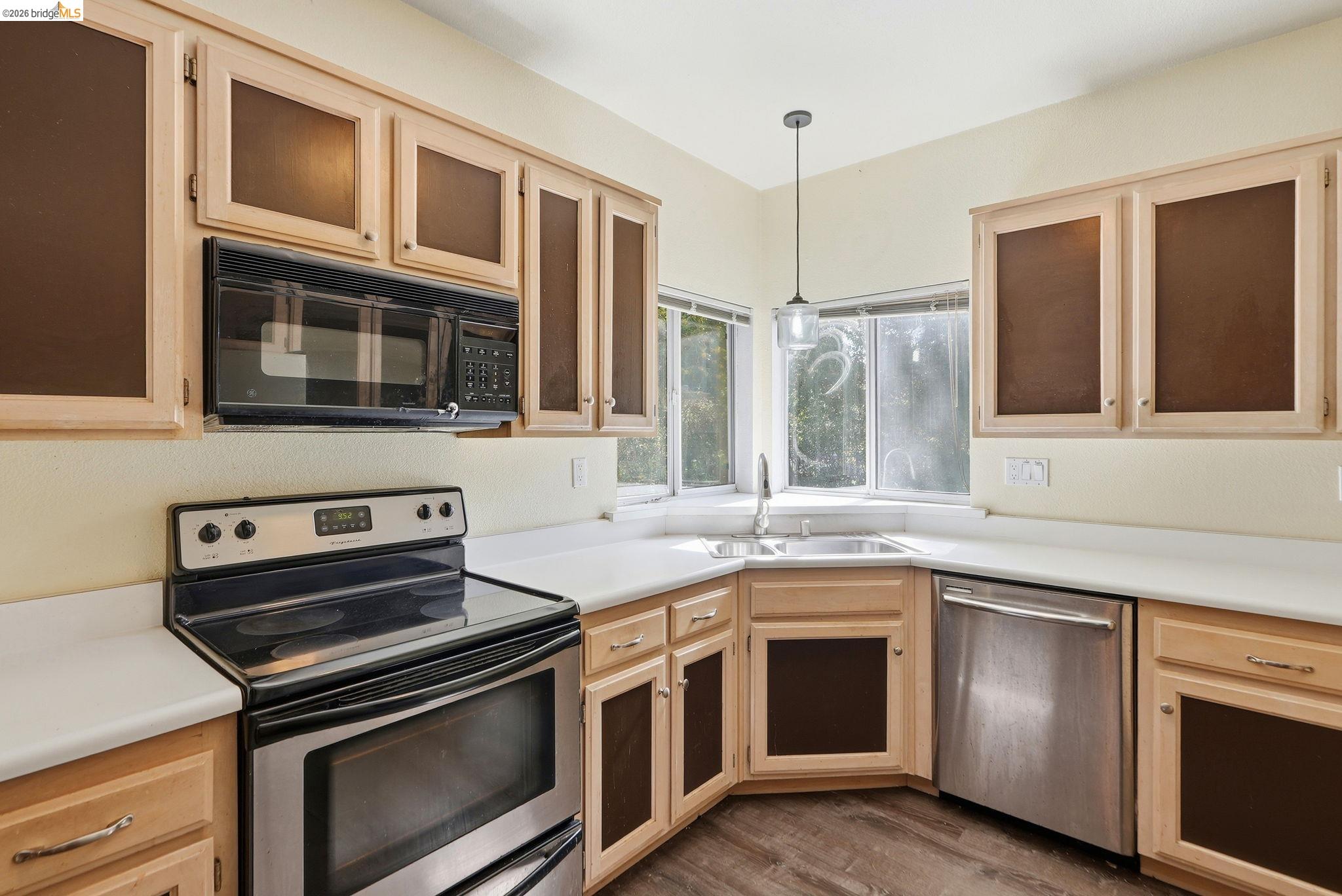 243 Florence Ct