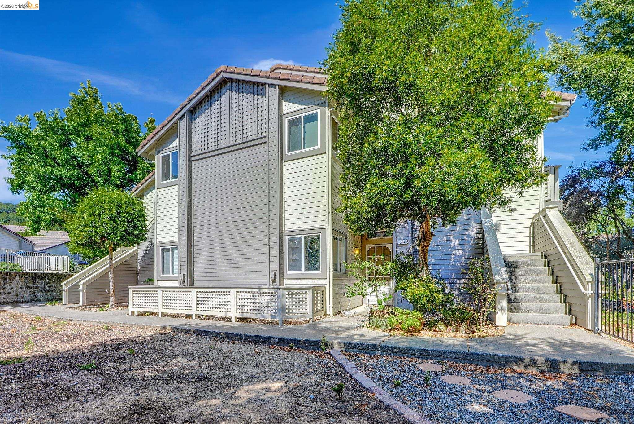 243 Florence Ct