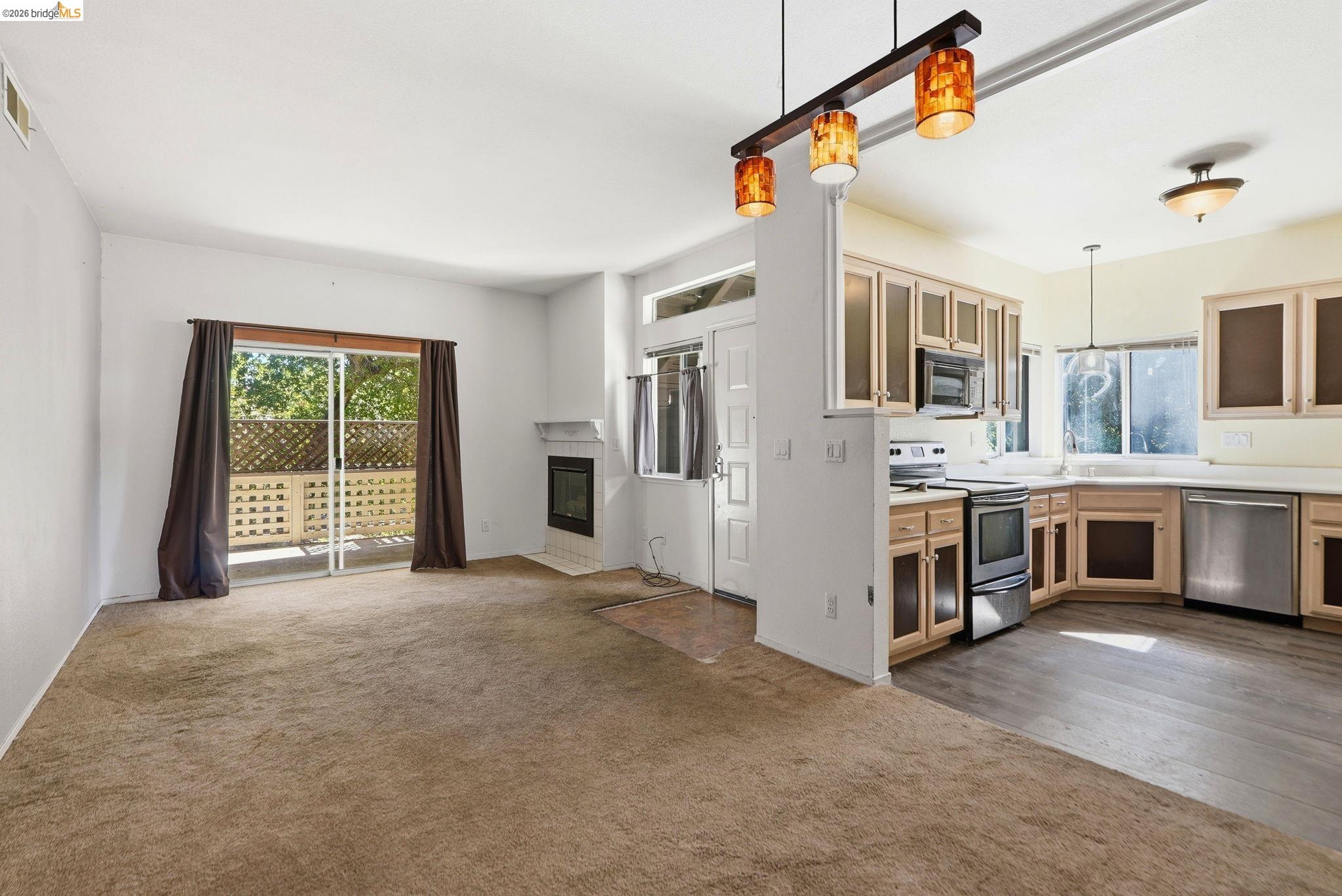 243 Florence Ct