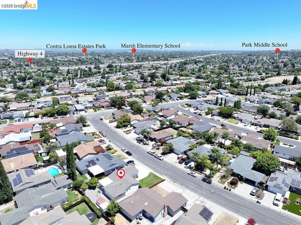 2920 N Francisco Way