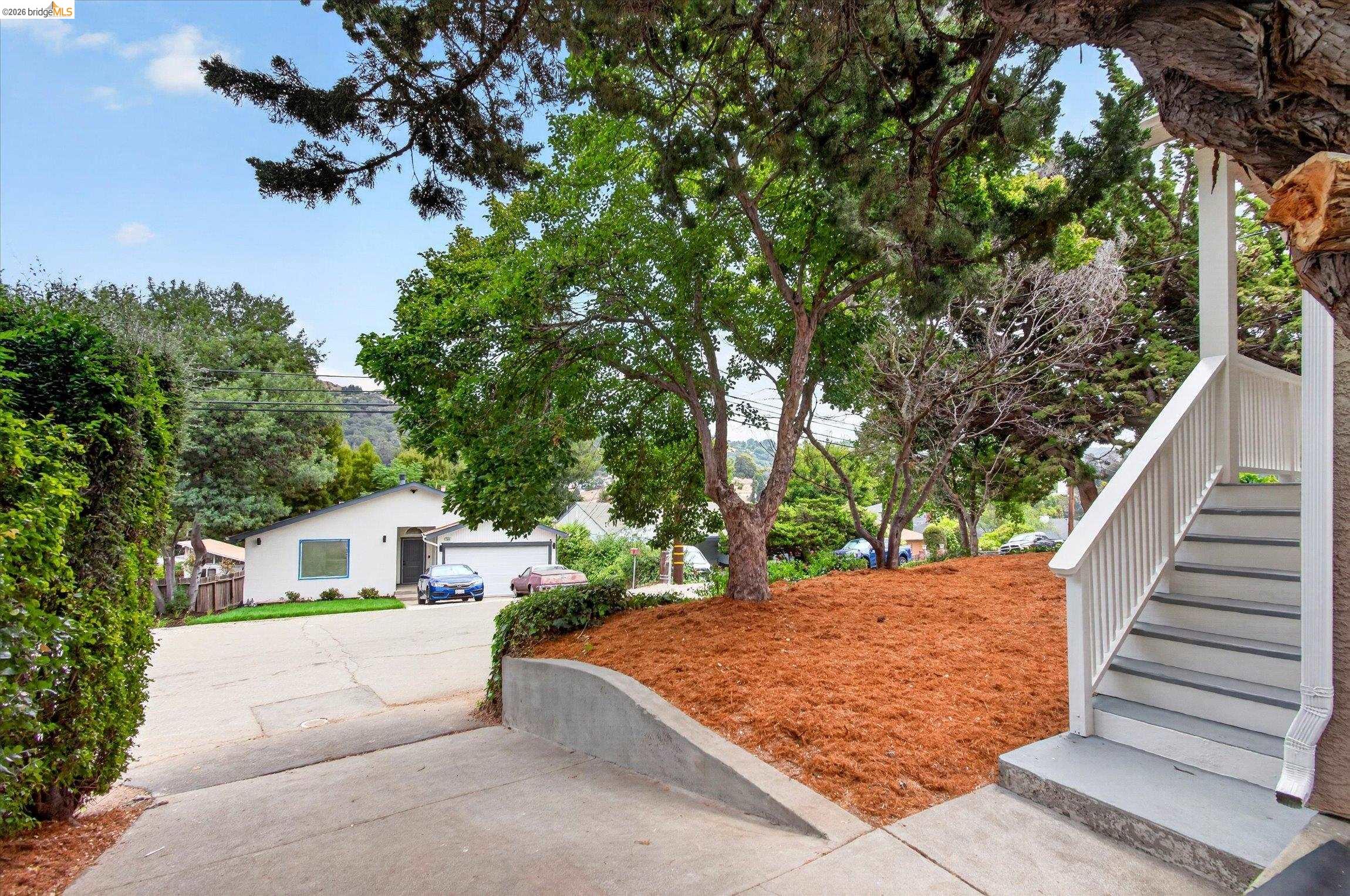7925 Greenly Dr